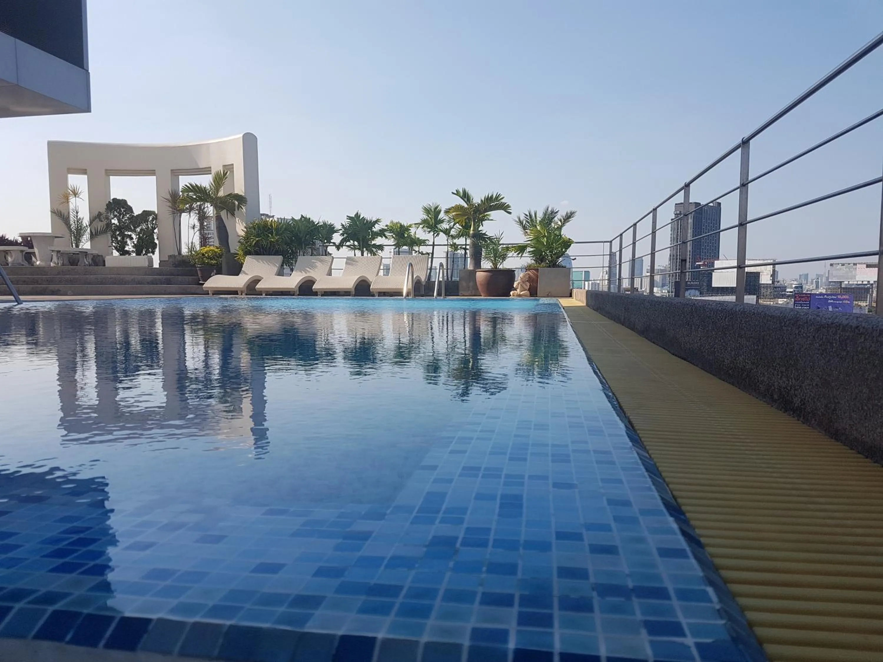 Day in Interchange Tower Serviced Apartment - SHA Extra Plus