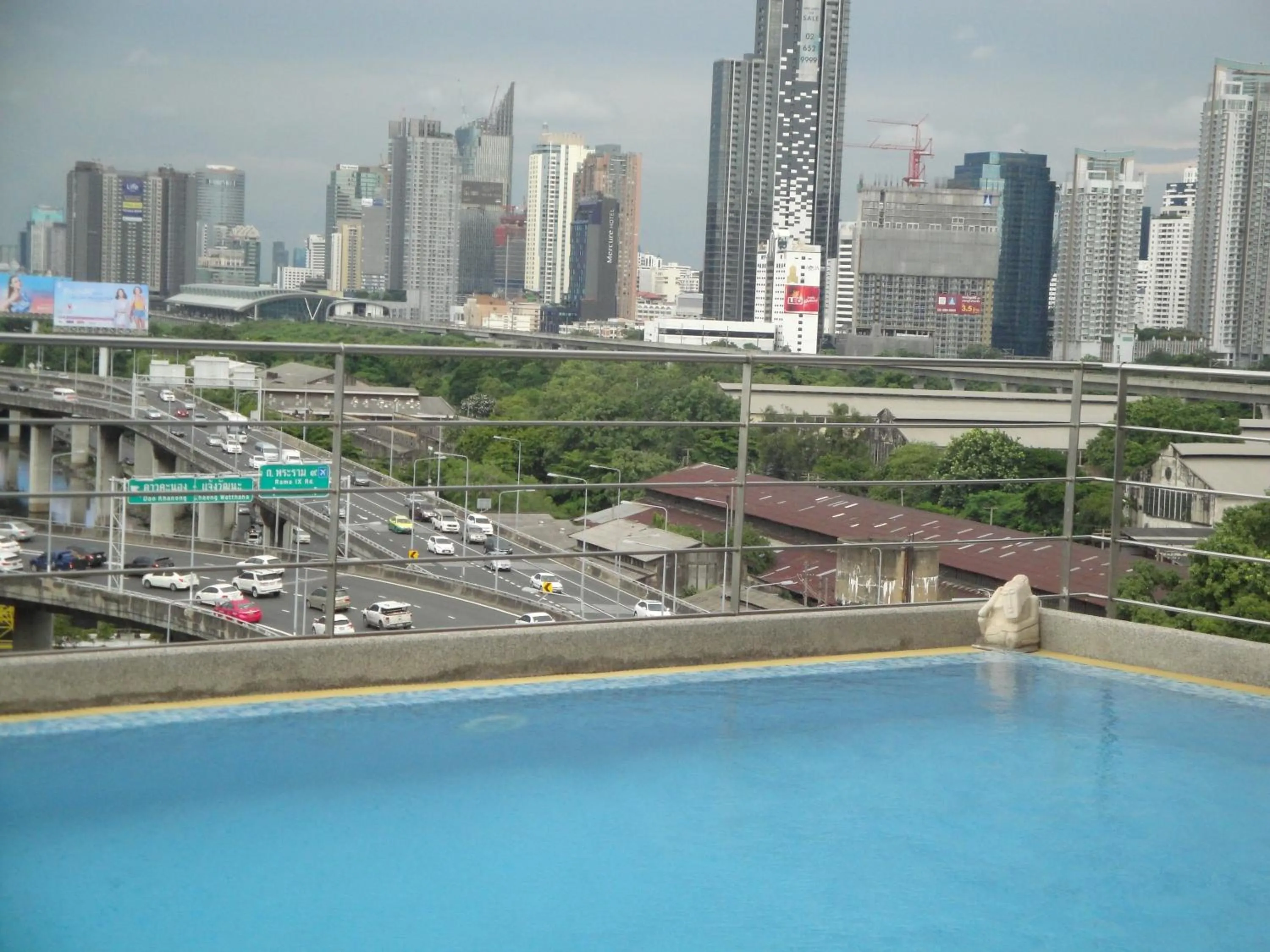 Day in Interchange Tower Serviced Apartment - SHA Extra Plus