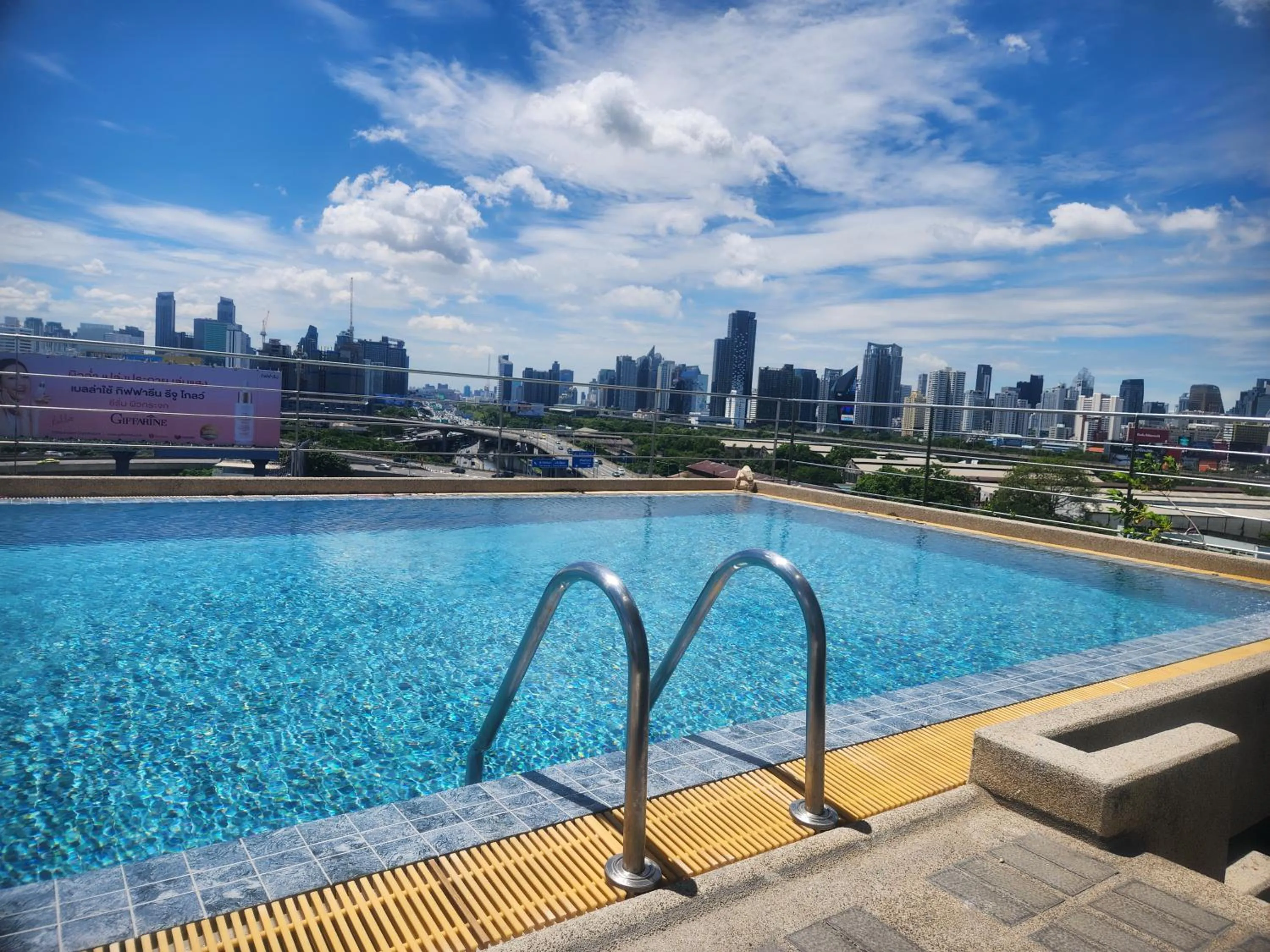 Swimming pool in Interchange Tower Serviced Apartment - SHA Extra Plus
