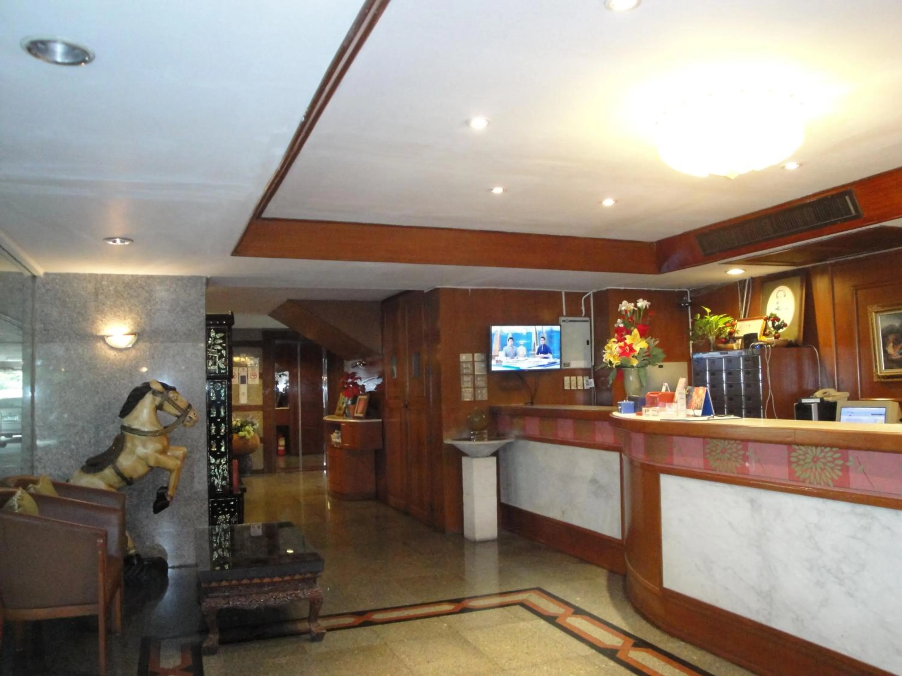 Communal lounge/ TV room in Interchange Tower Serviced Apartment - SHA Extra Plus