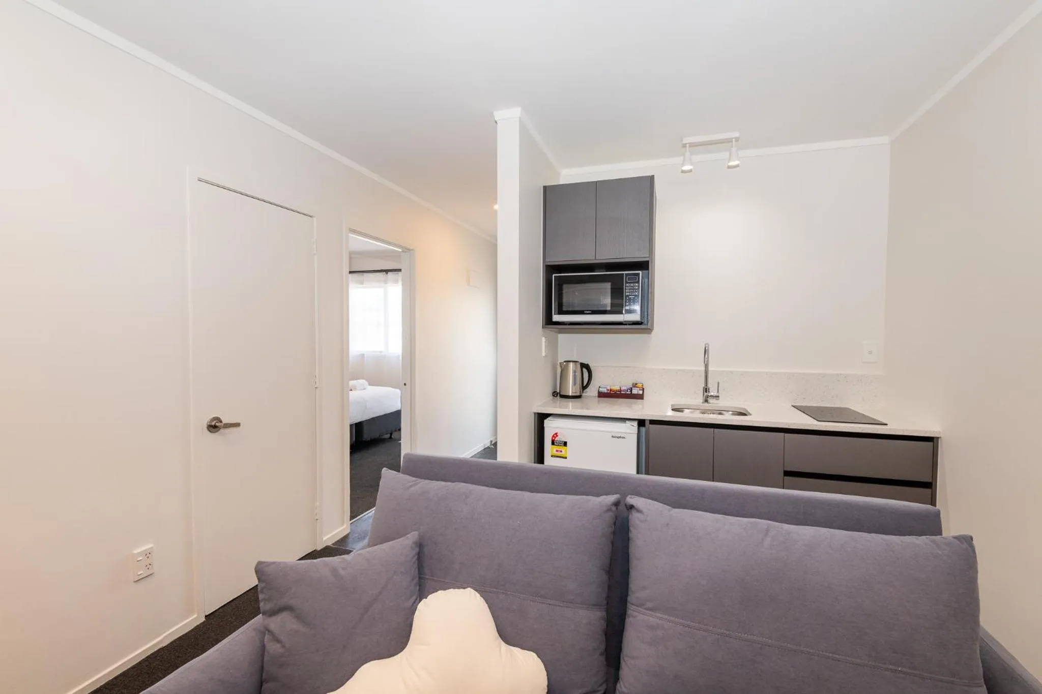 Aurora City Suites Motel