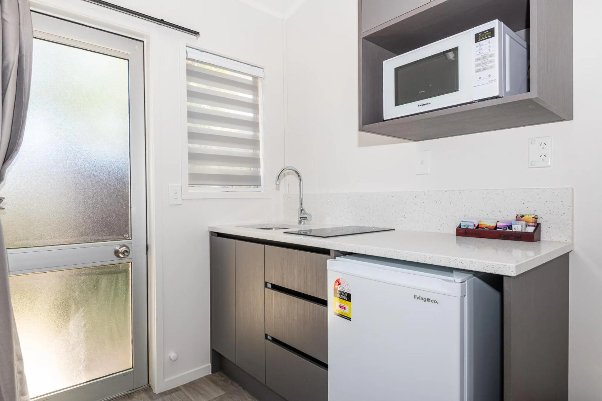 Aurora City Suites Motel