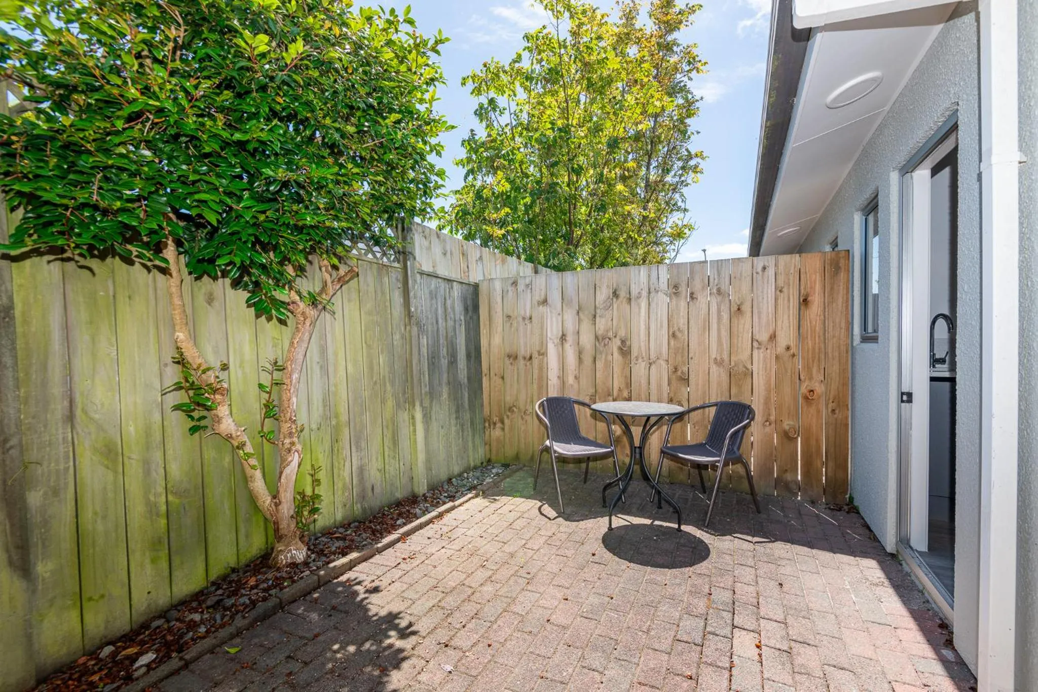 Aurora City Suites Motel