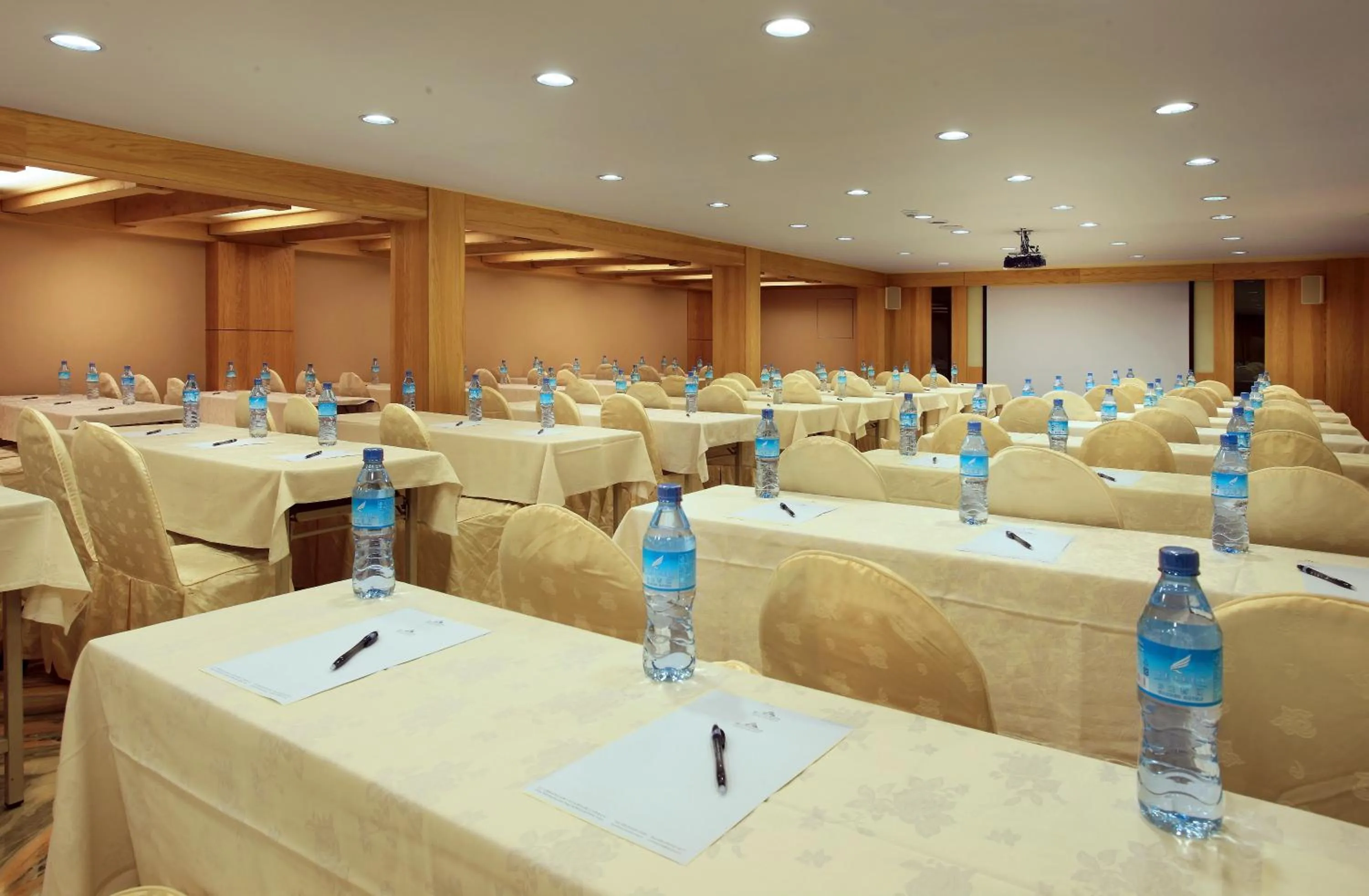 Business facilities in The Richforest Hotel- Sun Moon Lake