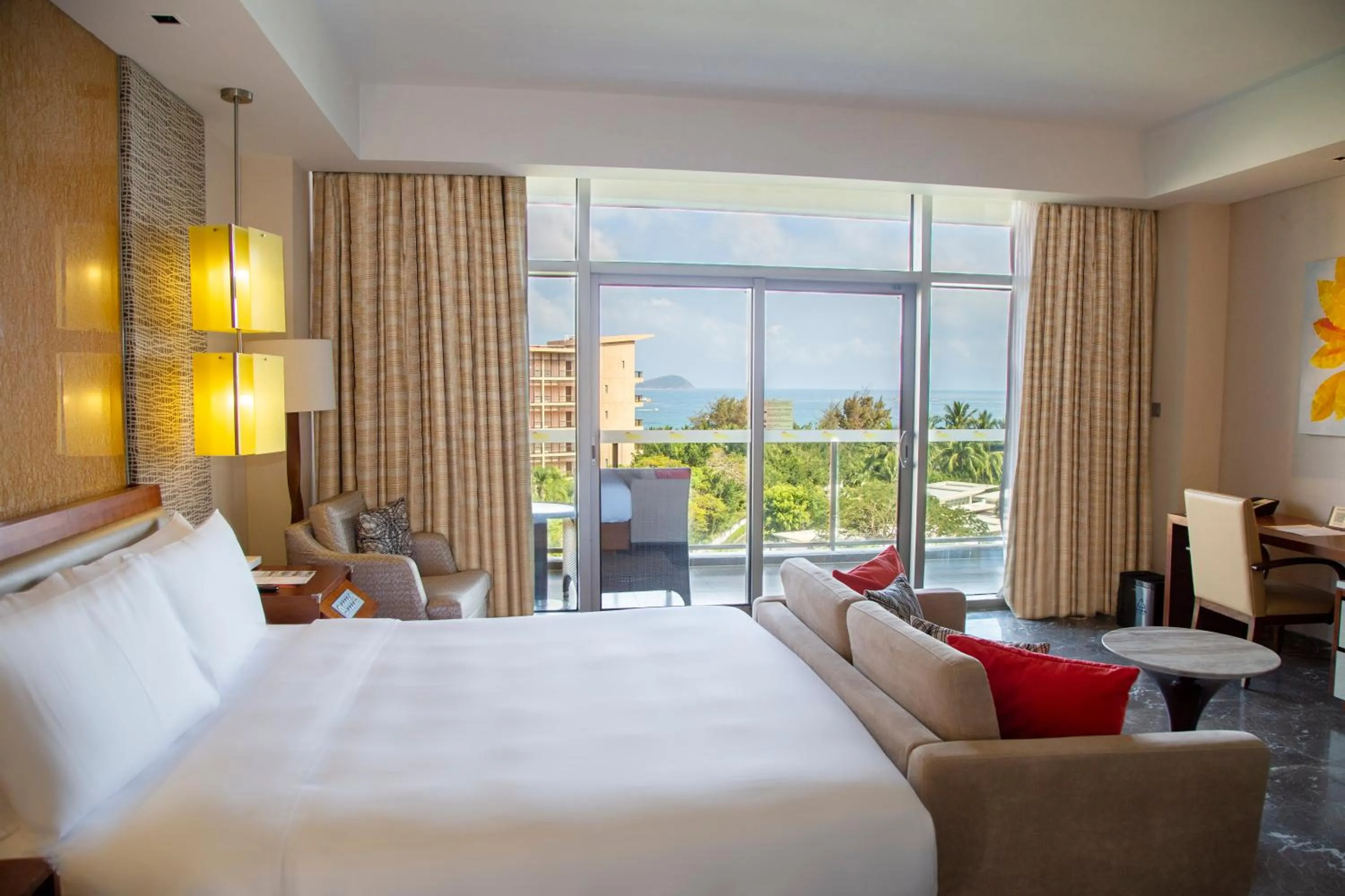 Photo of the whole room, Bed in MGM Grand Sanya