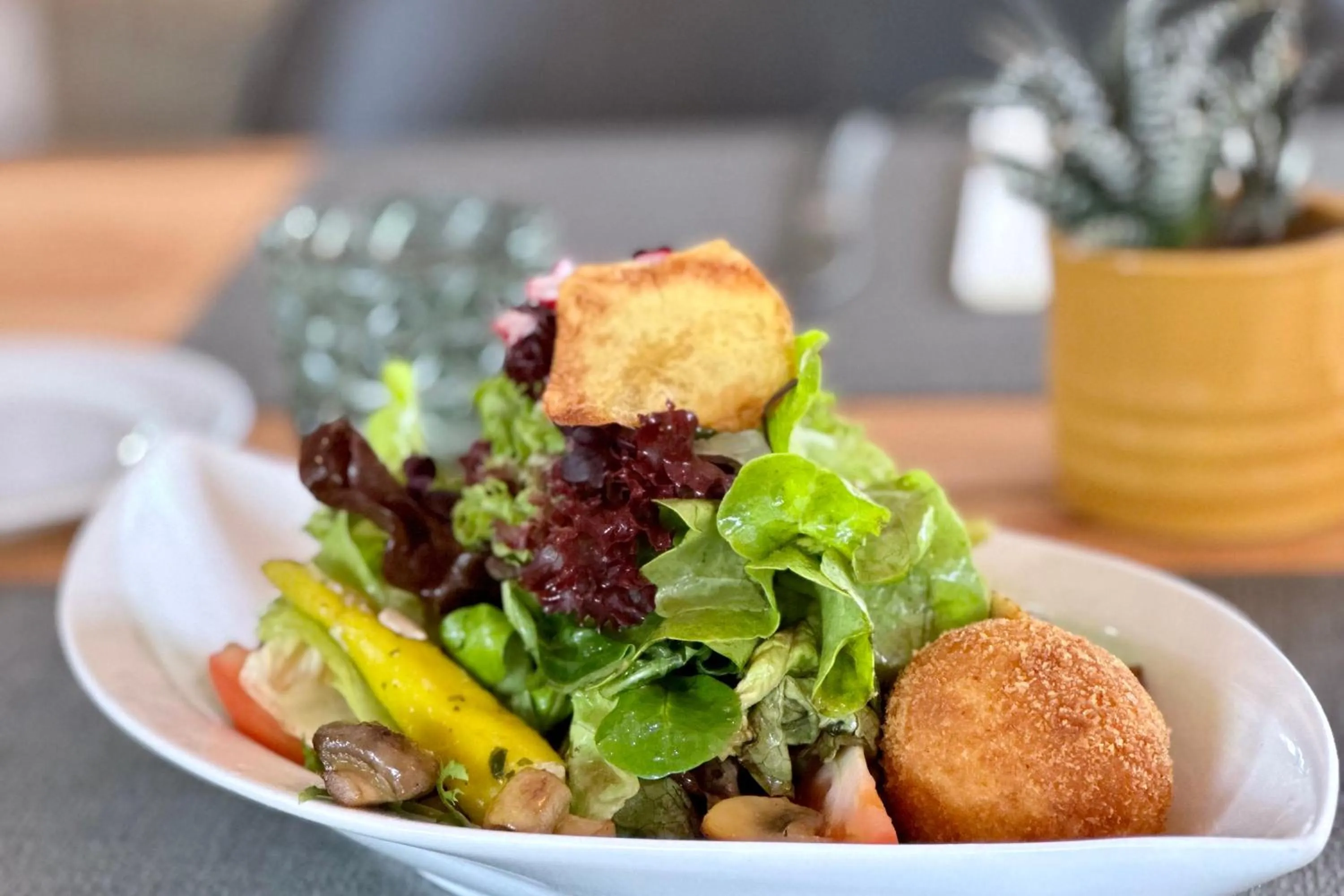 Restaurant/places to eat in Best Western Hotel Polisina