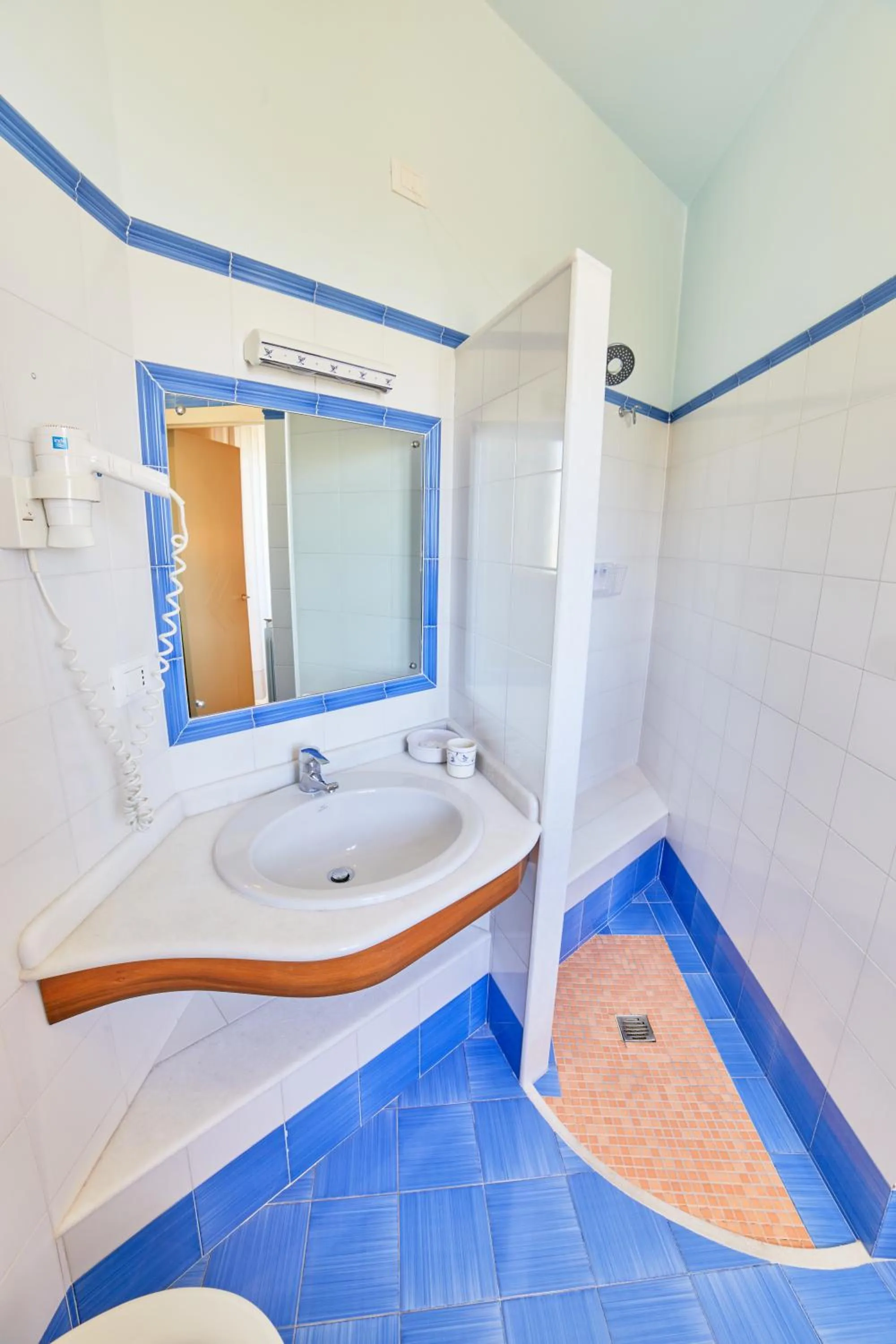 Bathroom in Hotel dei Messapi