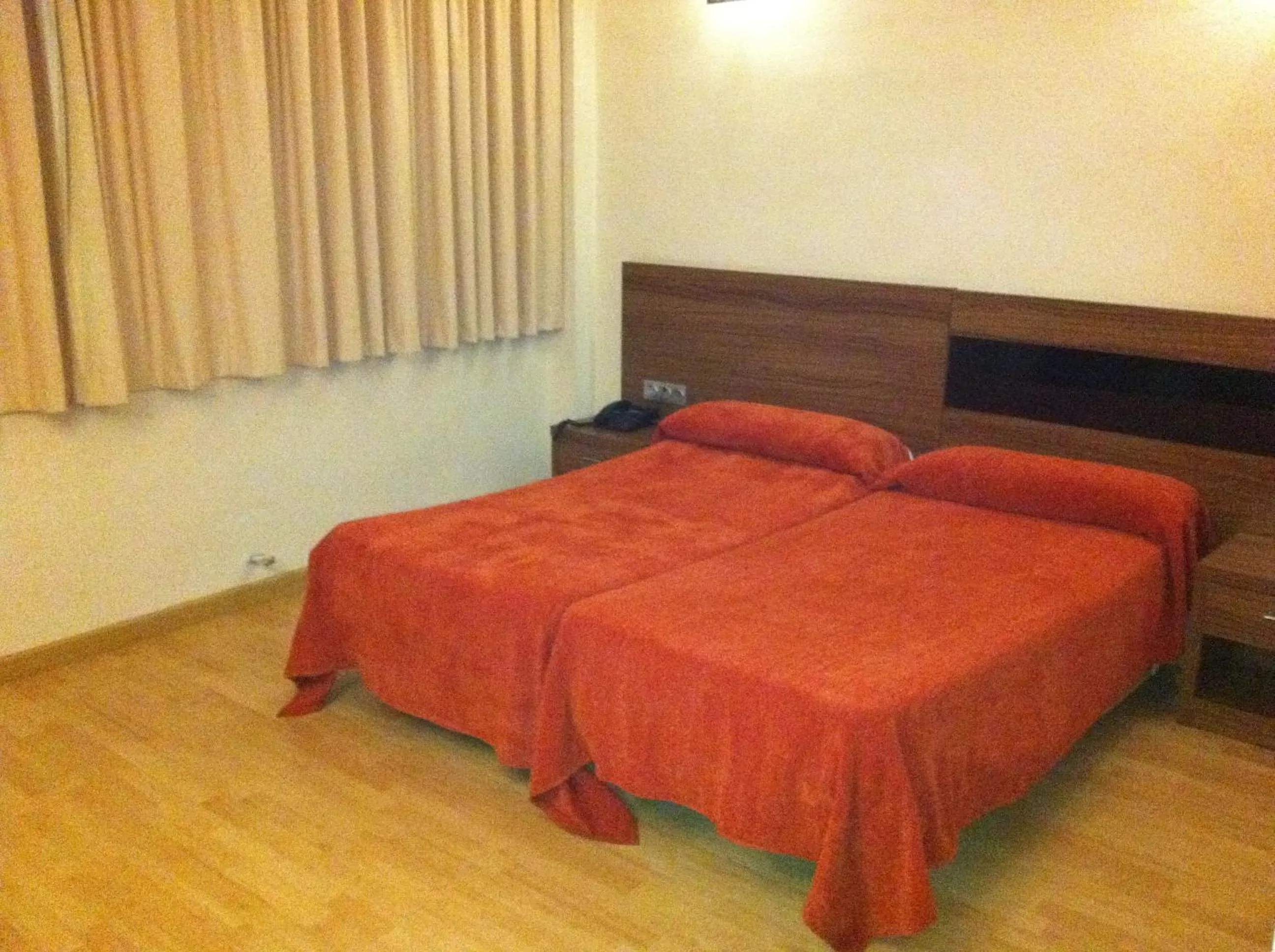 Photo of the whole room in Hotel El Cruce Moraleda
