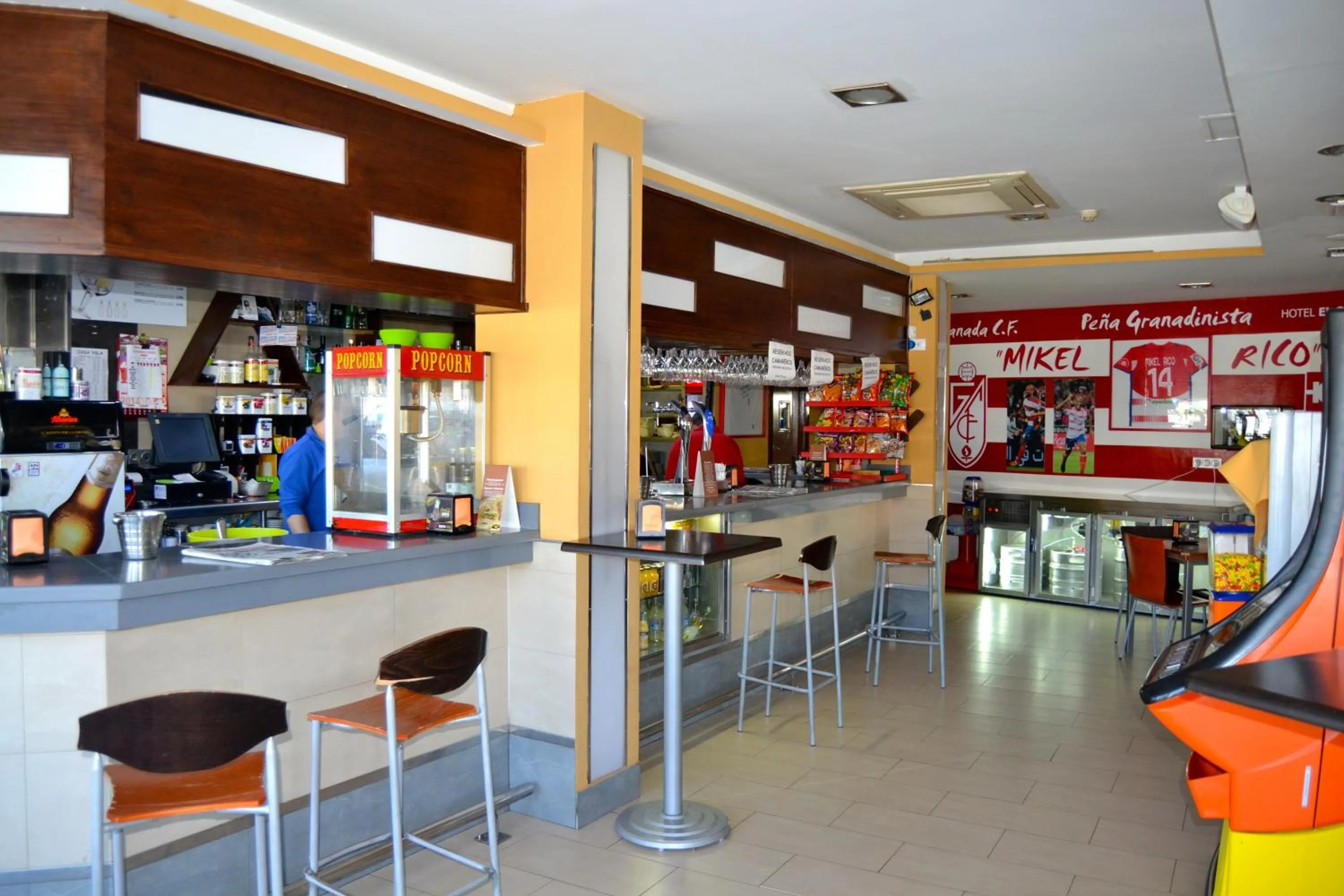 Lounge or bar in Hotel El Cruce Moraleda
