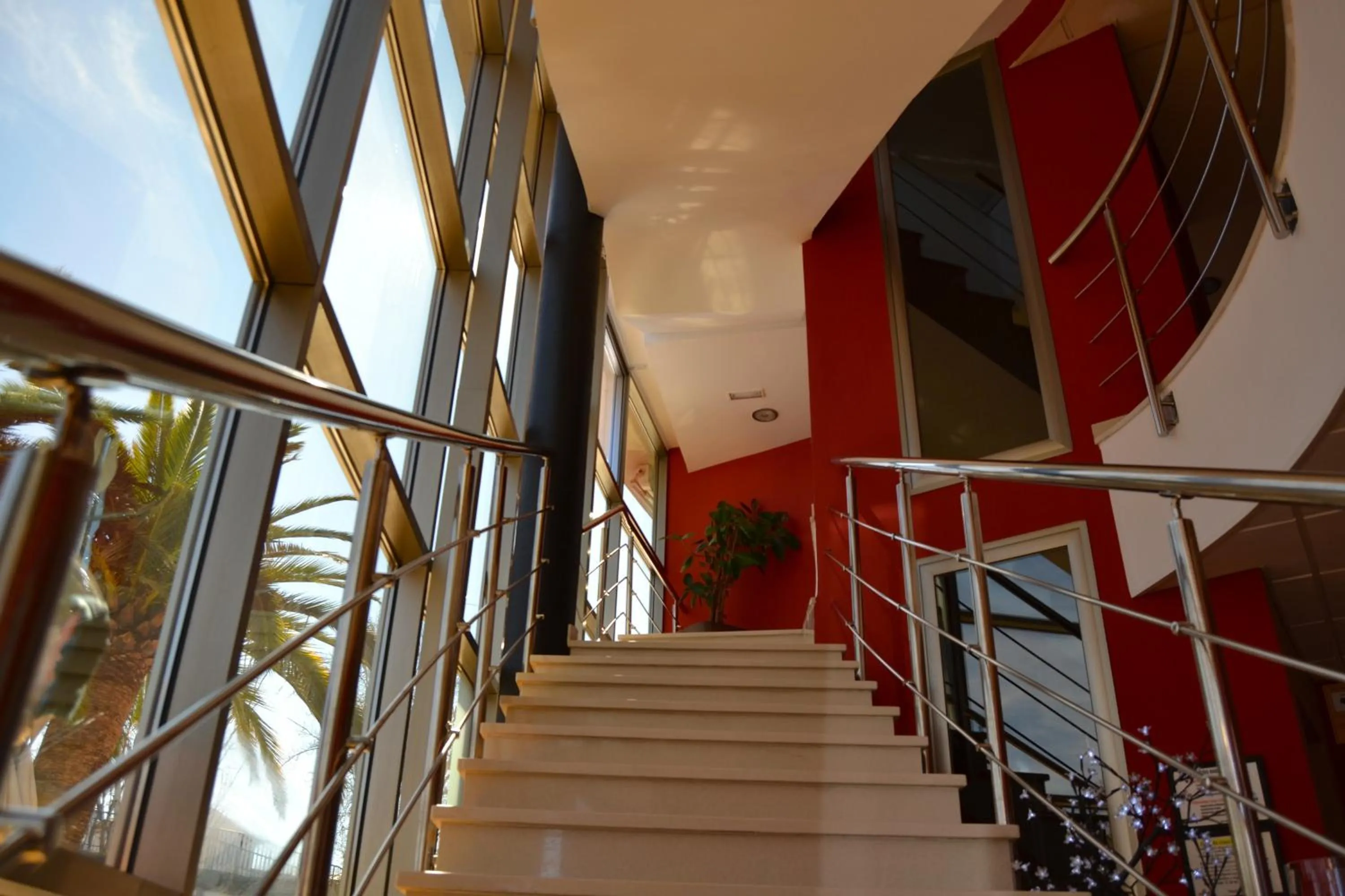 Lobby or reception in Hotel El Cruce Moraleda