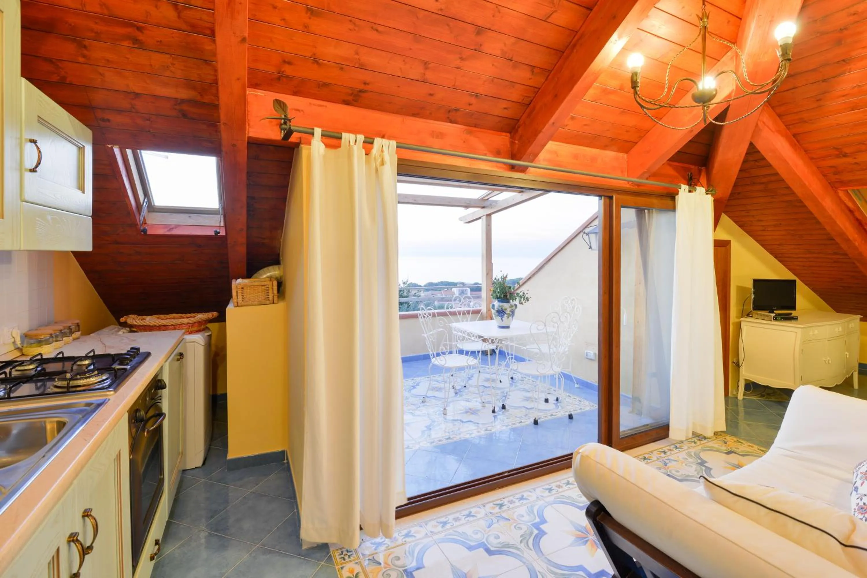 Kitchen or kitchenette, Bed in Villa Elaia