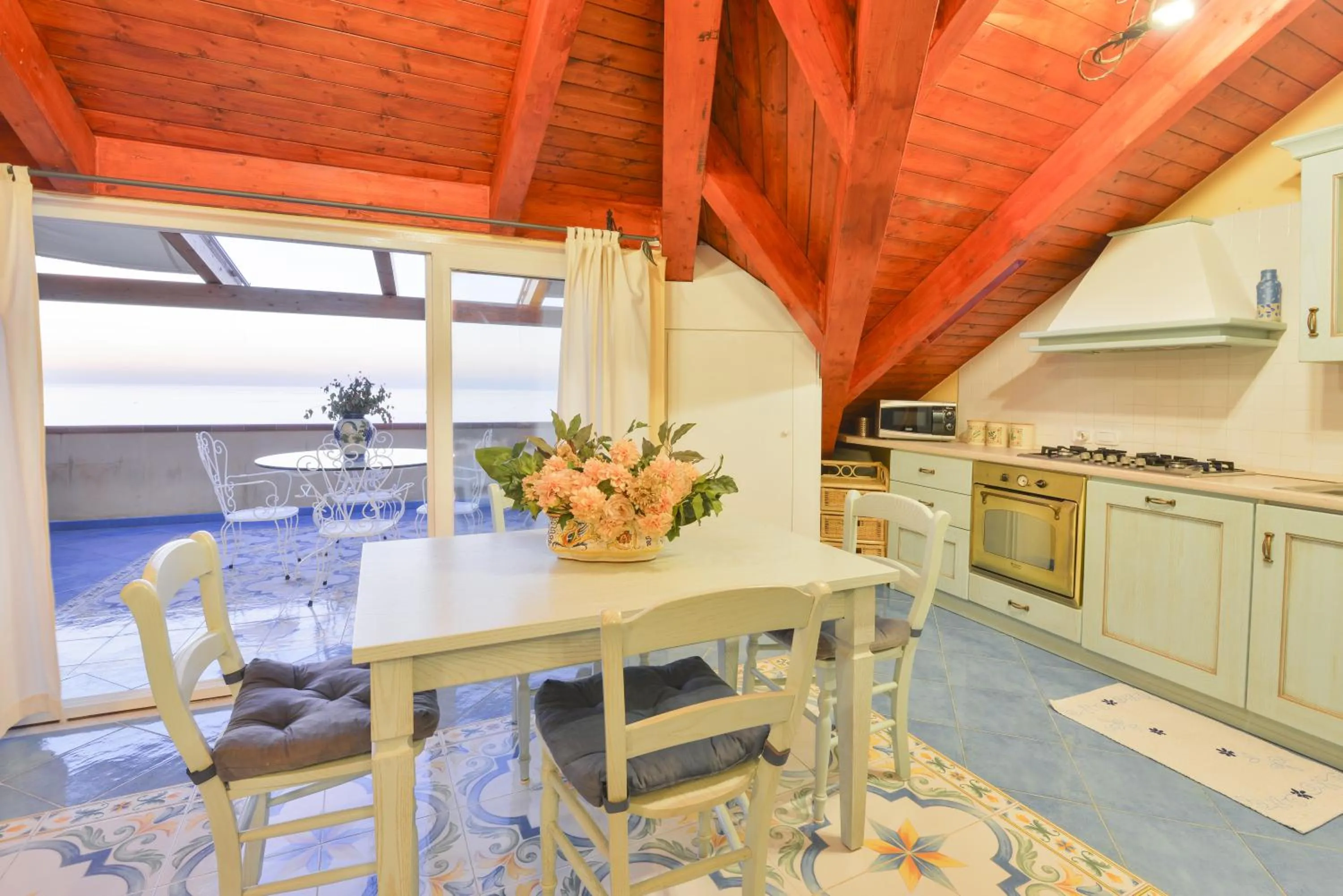 Dining area in Villa Elaia