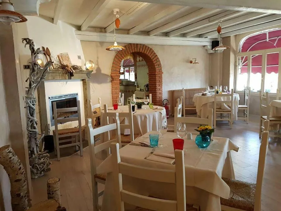 Restaurant/places to eat in Callort