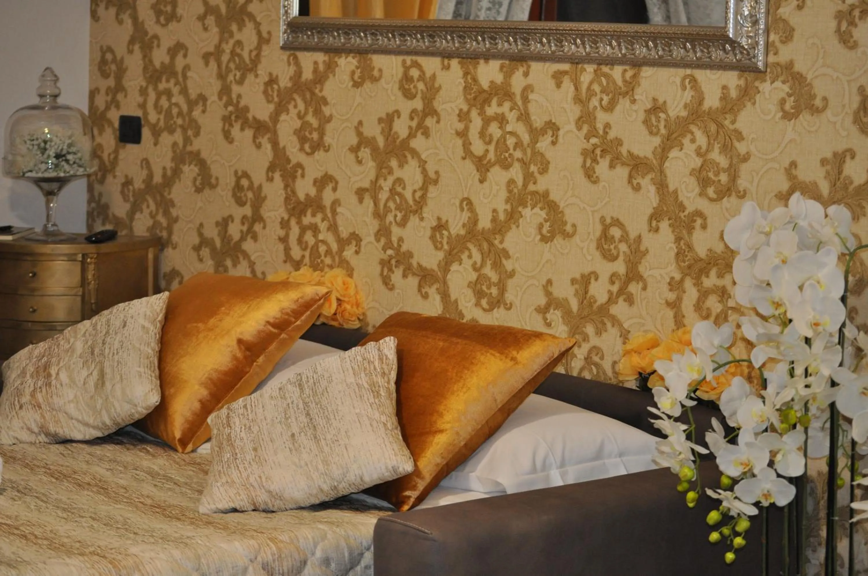 Living room, Bed in Giramondo Gold Airport