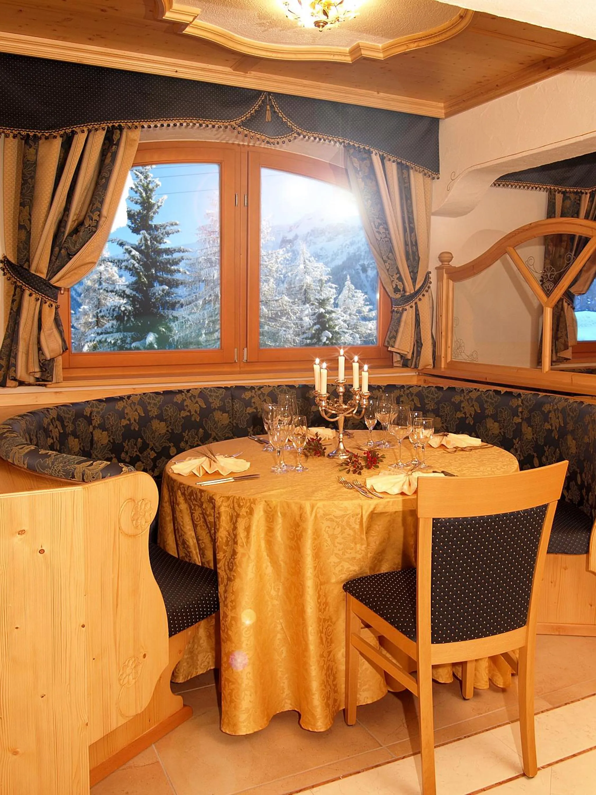 Restaurant/places to eat in Hotel Negritella