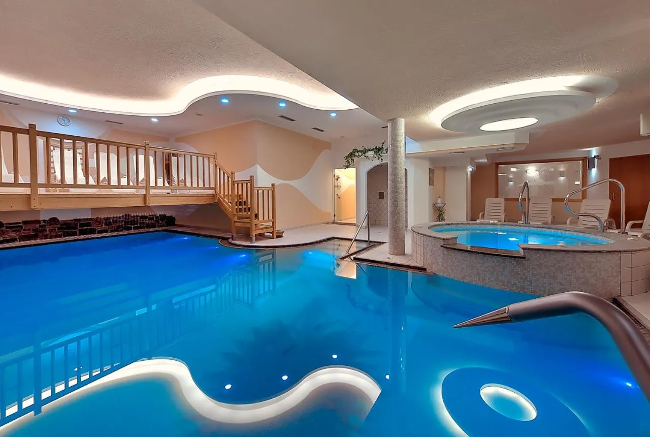 Pool view in Hotel Negritella