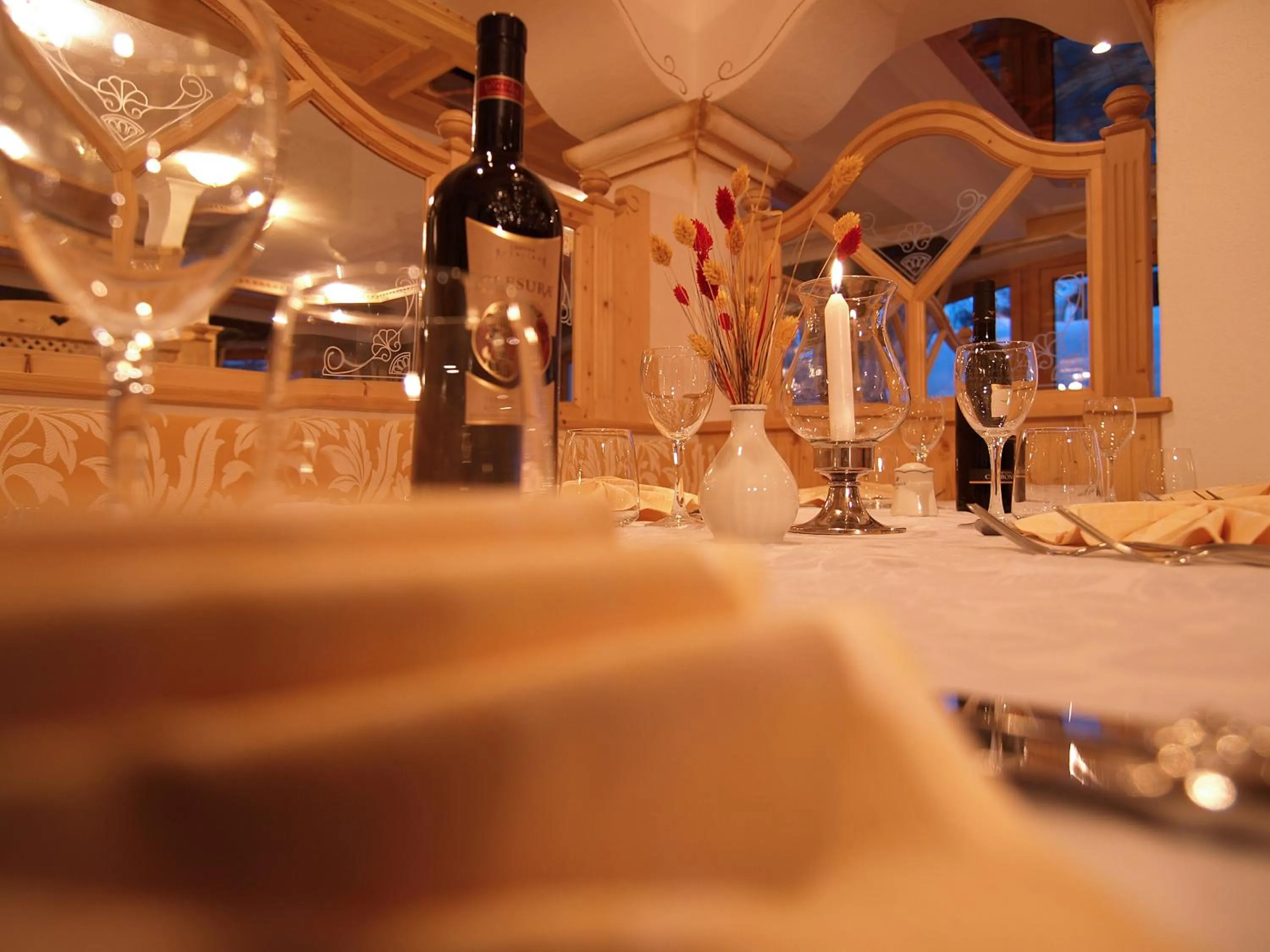 Restaurant/places to eat in Hotel Negritella