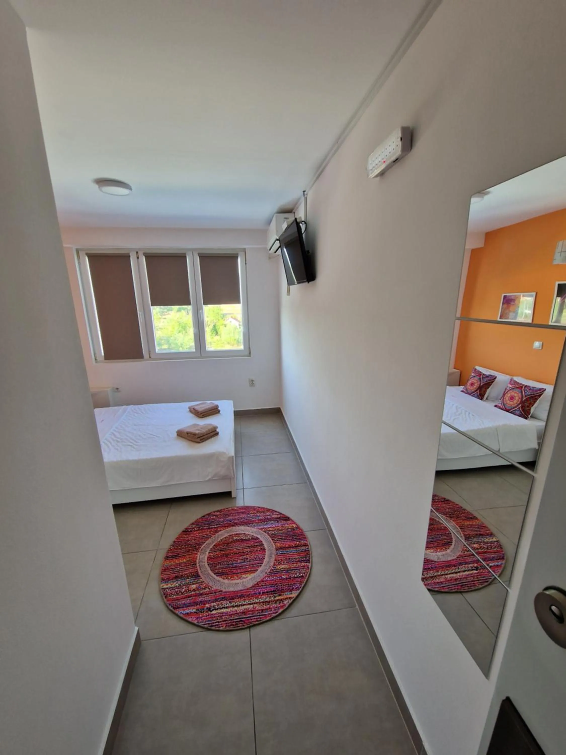 Photo of the whole room, Bed in Flamingo Resort