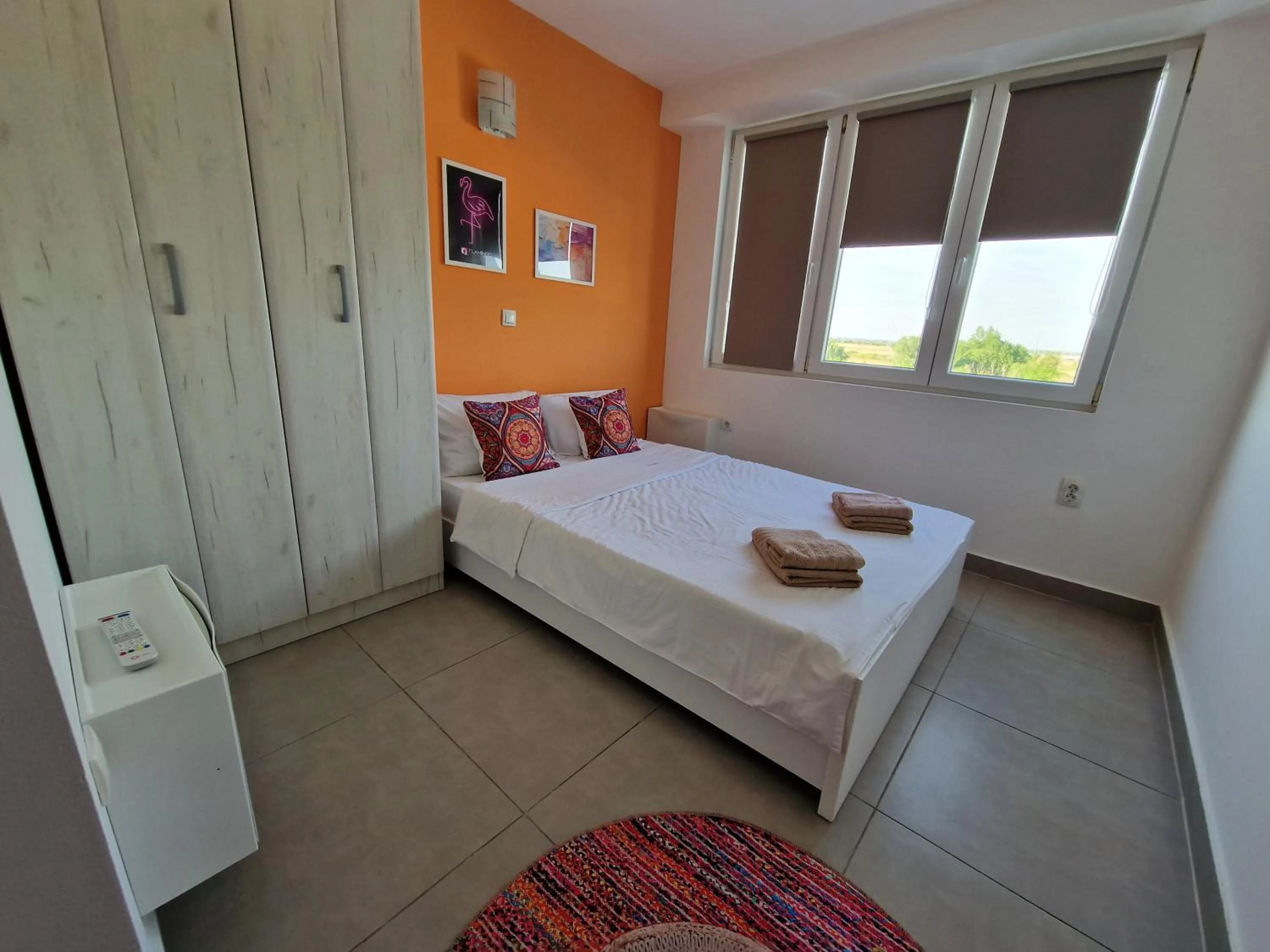 Photo of the whole room, Bed in Flamingo Resort