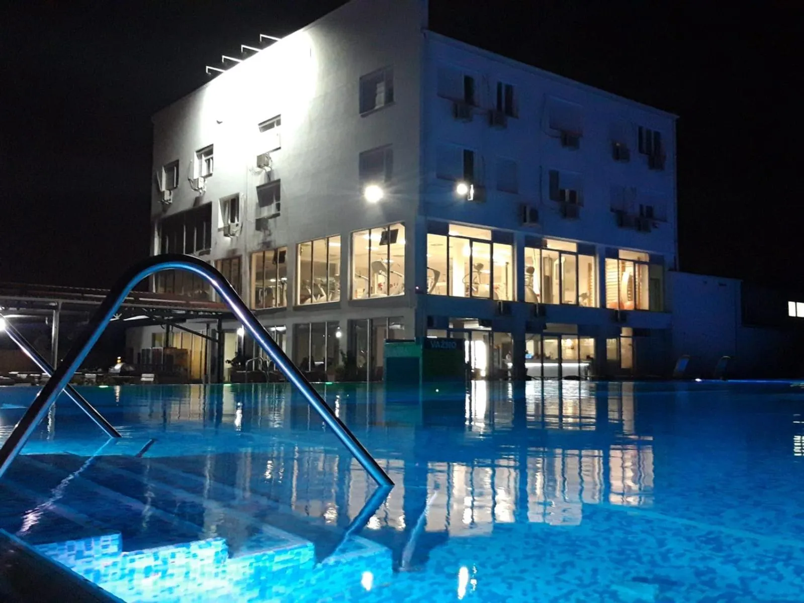 Swimming pool in Flamingo Resort