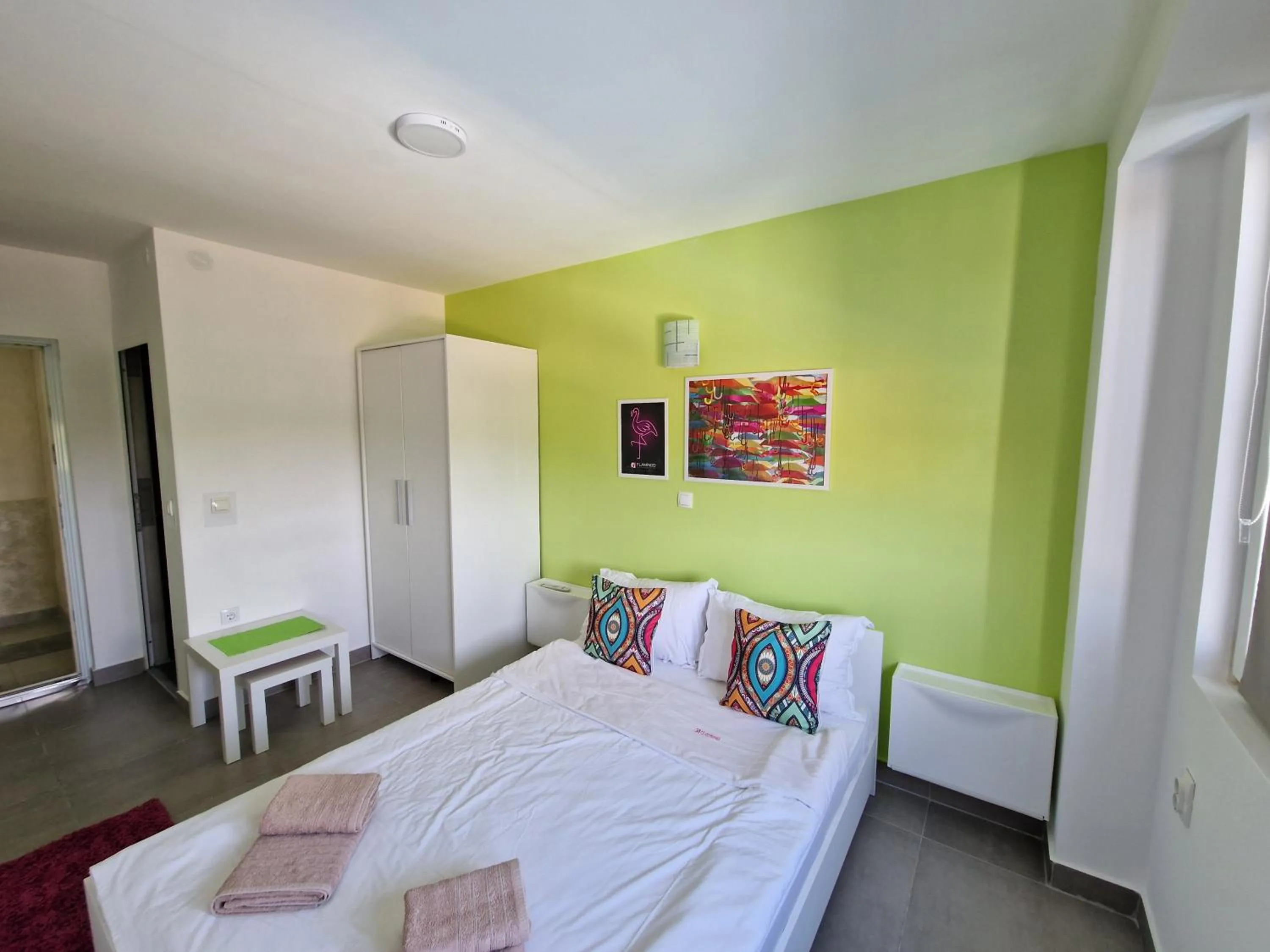 Photo of the whole room, Bed in Flamingo Resort