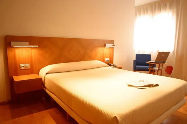 Photo of the whole room, Bed in AB Murias Blancas