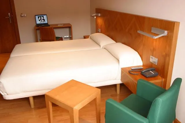 Photo of the whole room, Bed in AB Murias Blancas