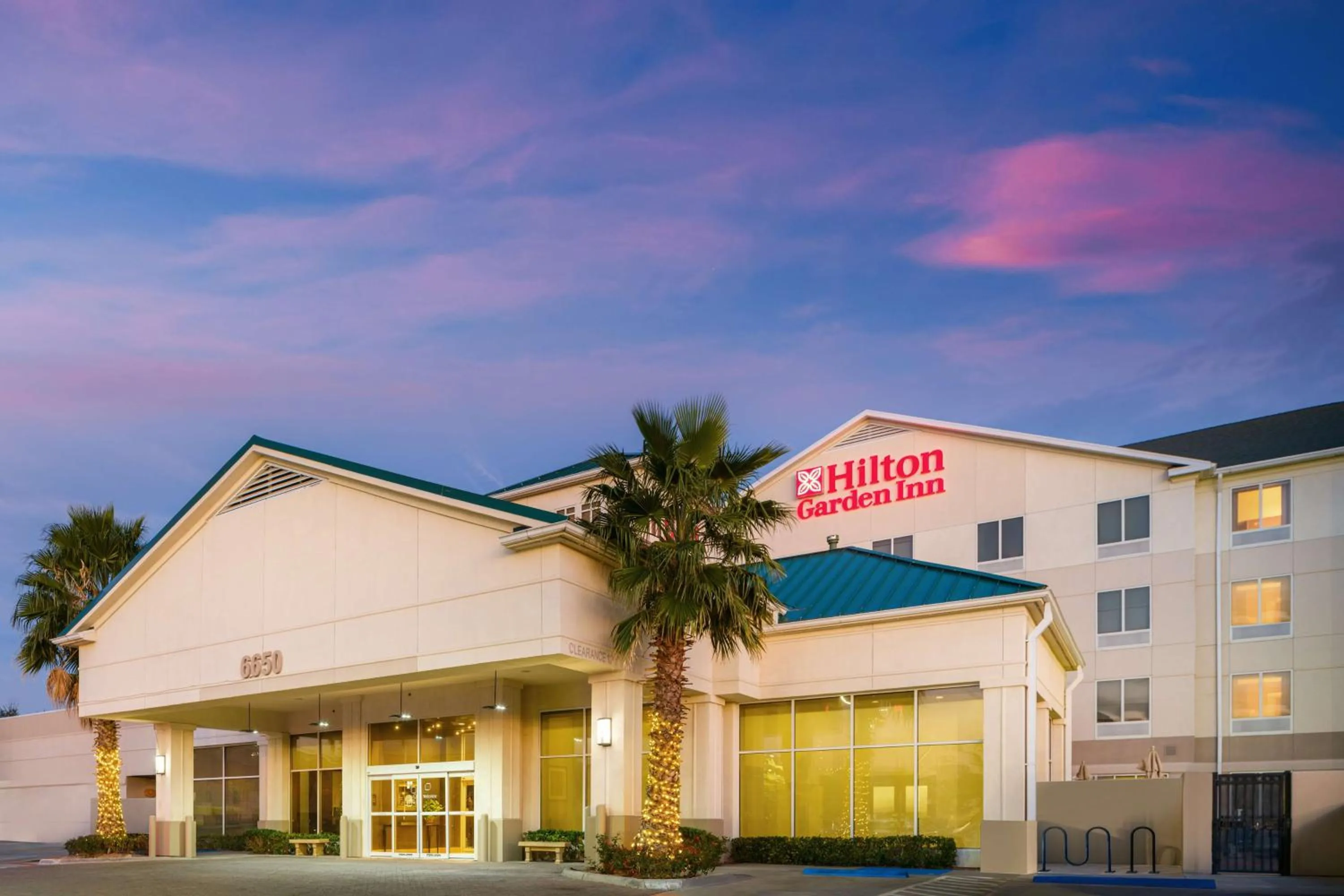 Property building in Hilton Garden Inn El Paso Airport