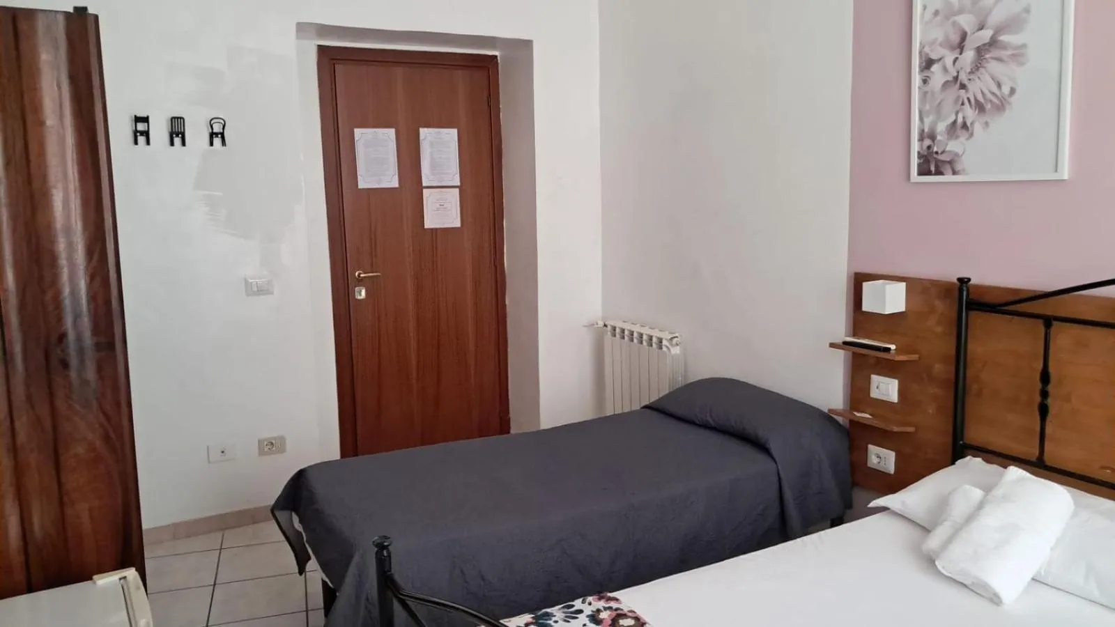 Bed in In the Center Guesthouse