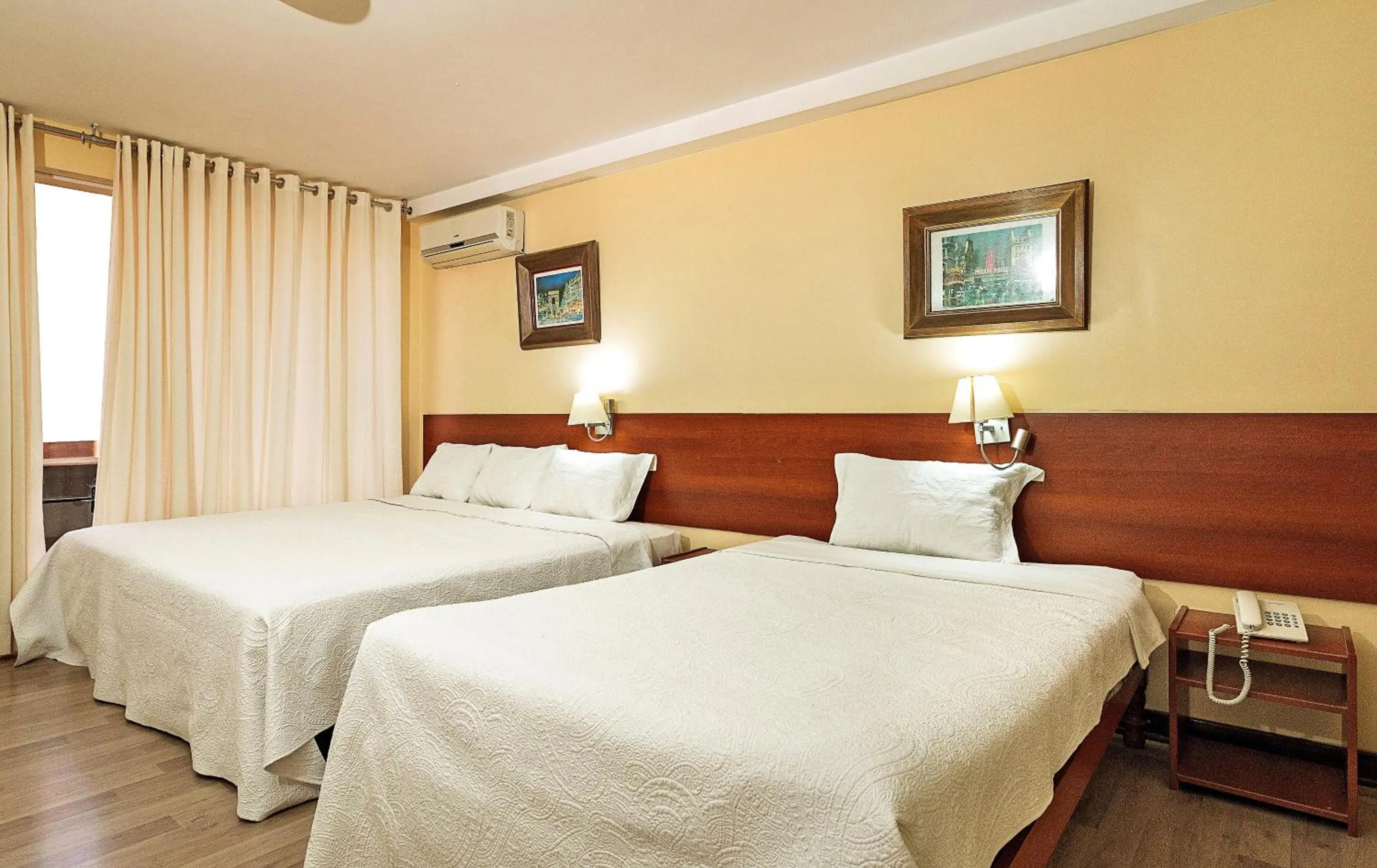 Bed in Gran Bolivar Hotel - Trujillo, Perú