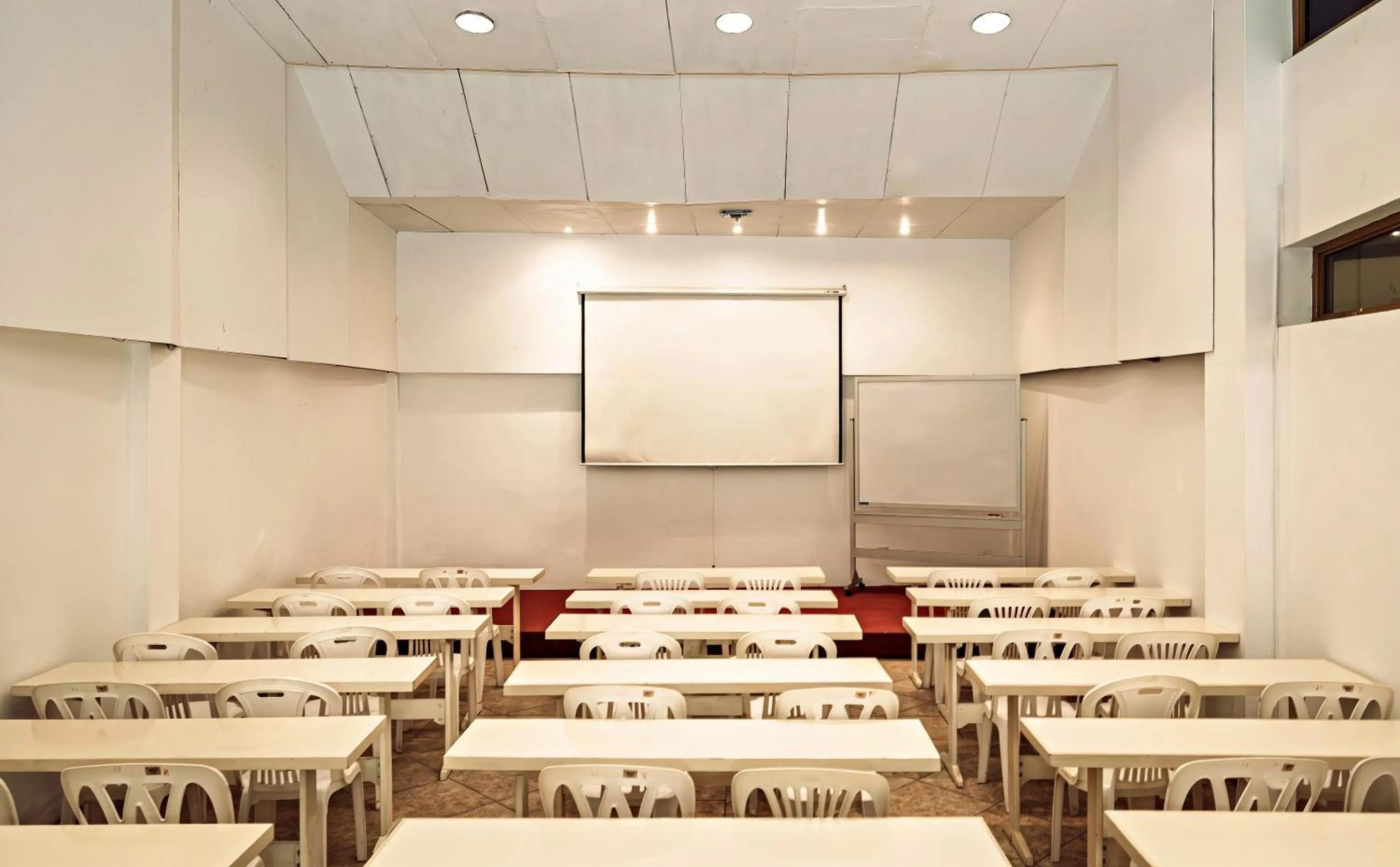 Seating area in Gran Bolivar Hotel - Trujillo, Perú