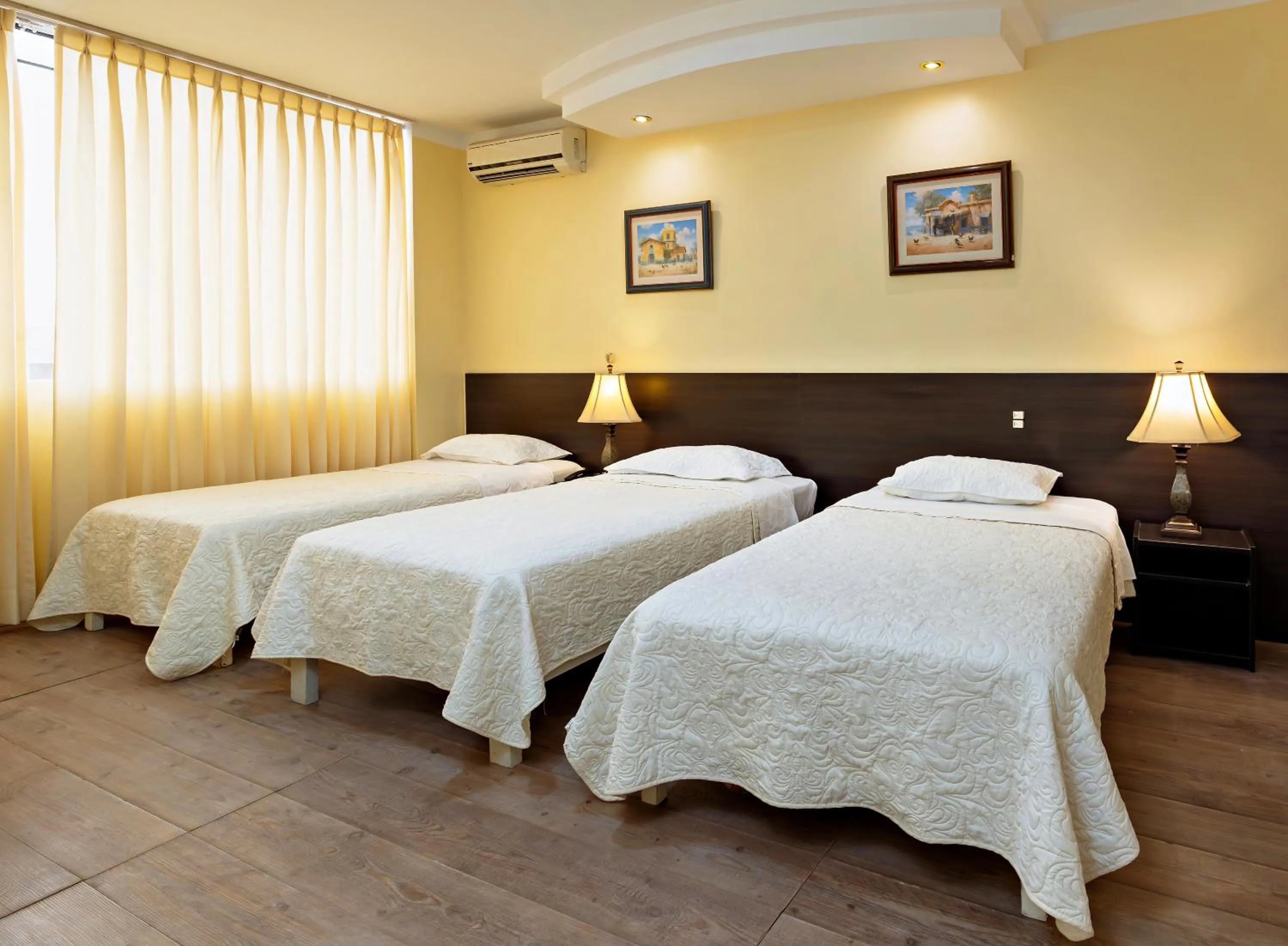 Bed in Gran Bolivar Hotel - Trujillo, Perú