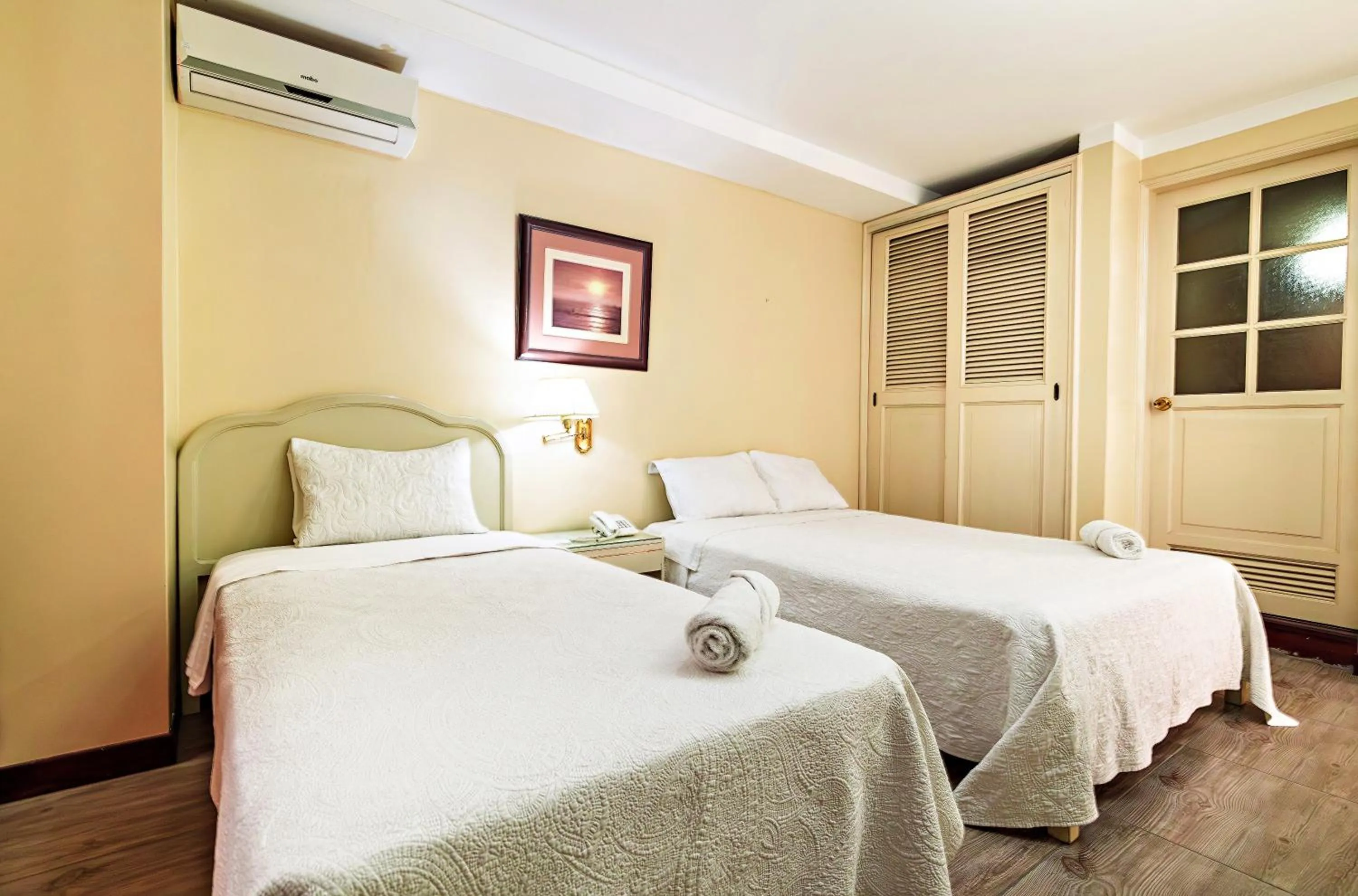 Bed in Gran Bolivar Hotel - Trujillo, Perú