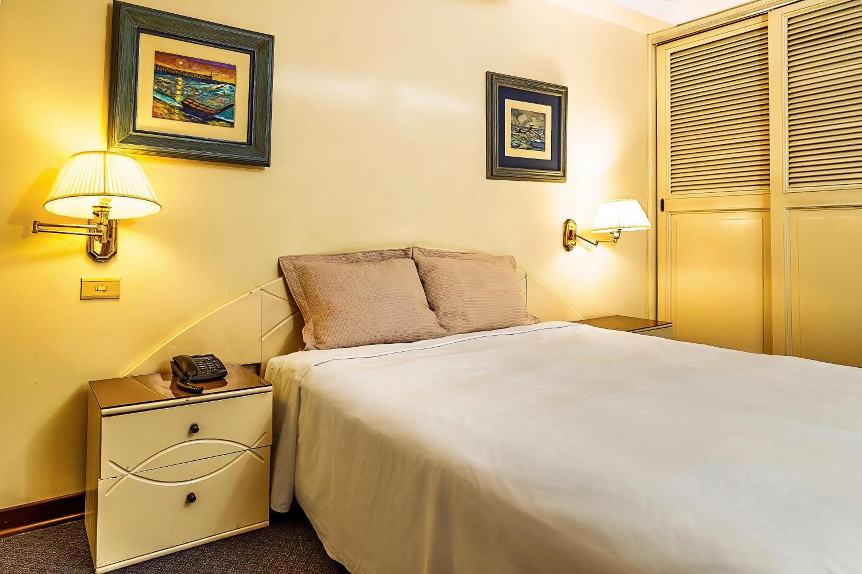 Bed in Gran Bolivar Hotel - Trujillo, Perú