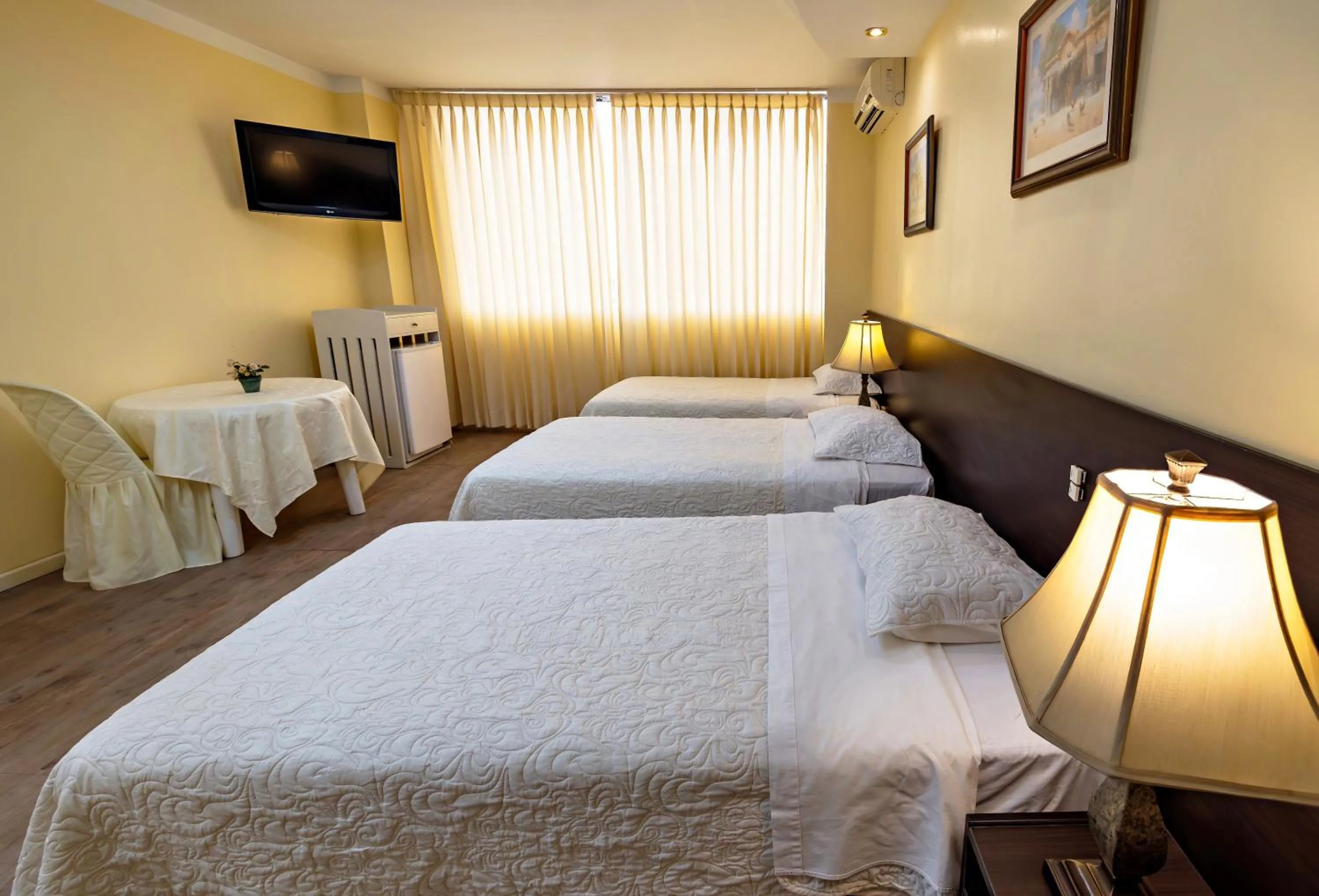 Bed in Gran Bolivar Hotel - Trujillo, Perú