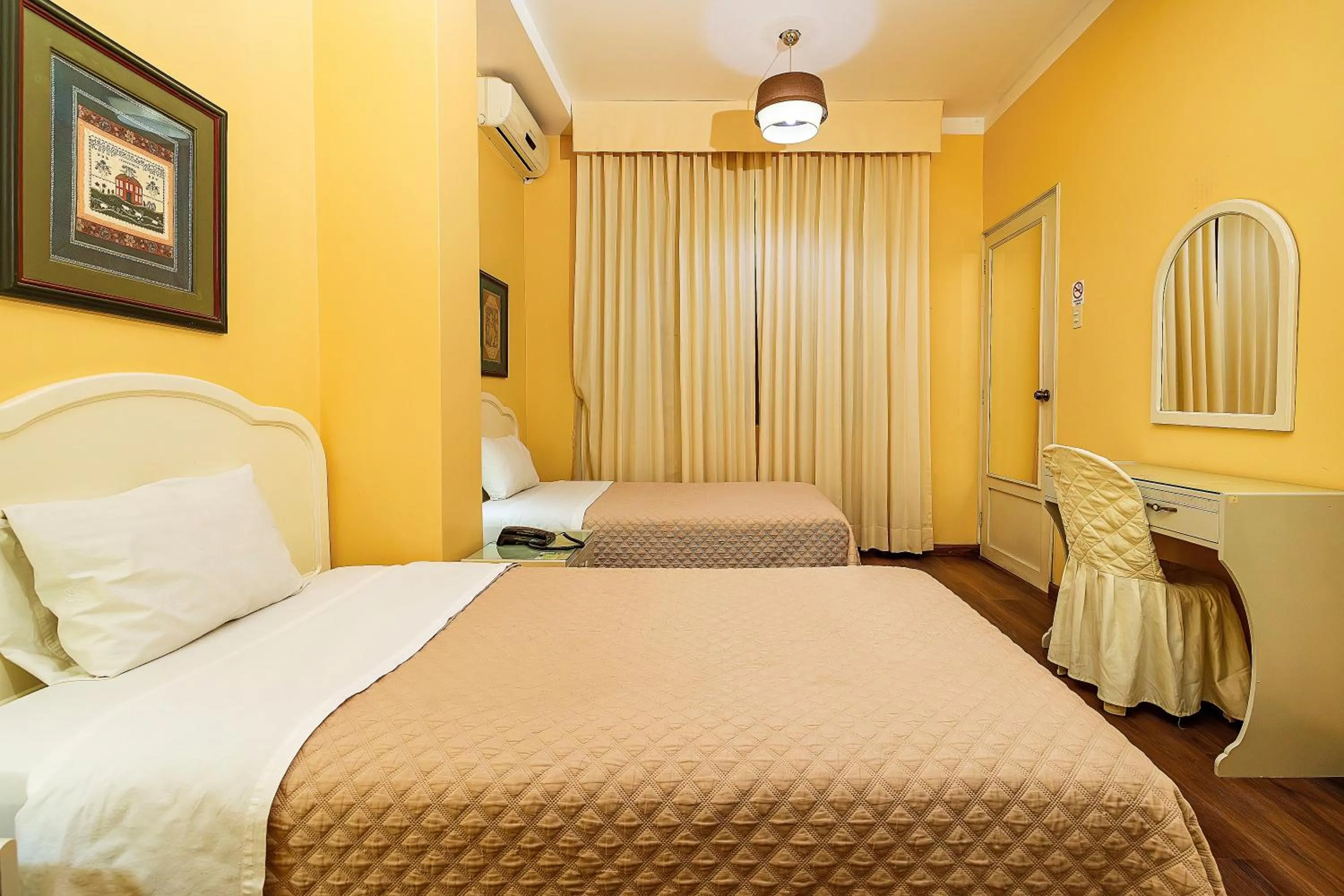 Bed in Gran Bolivar Hotel - Trujillo, Perú