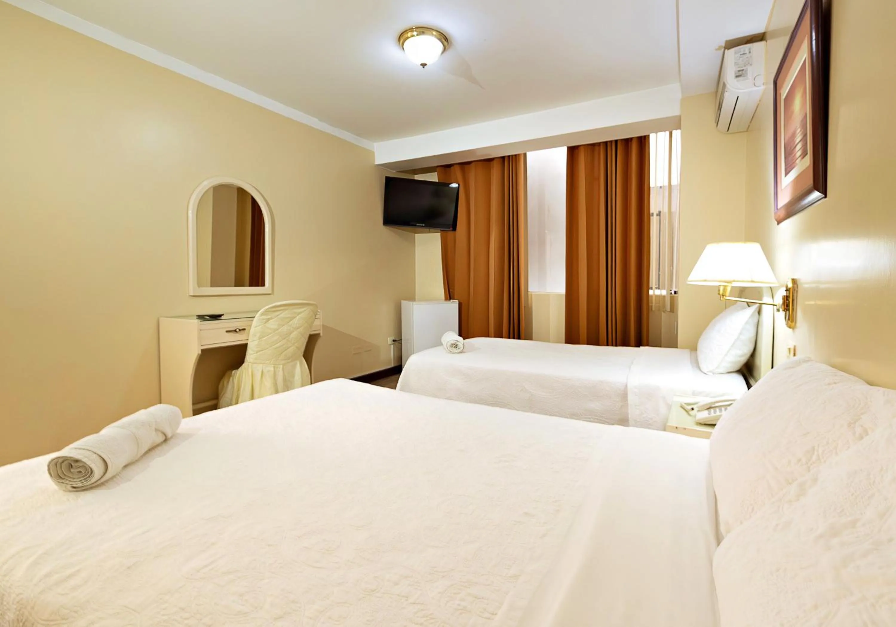 Bed in Gran Bolivar Hotel - Trujillo, Perú