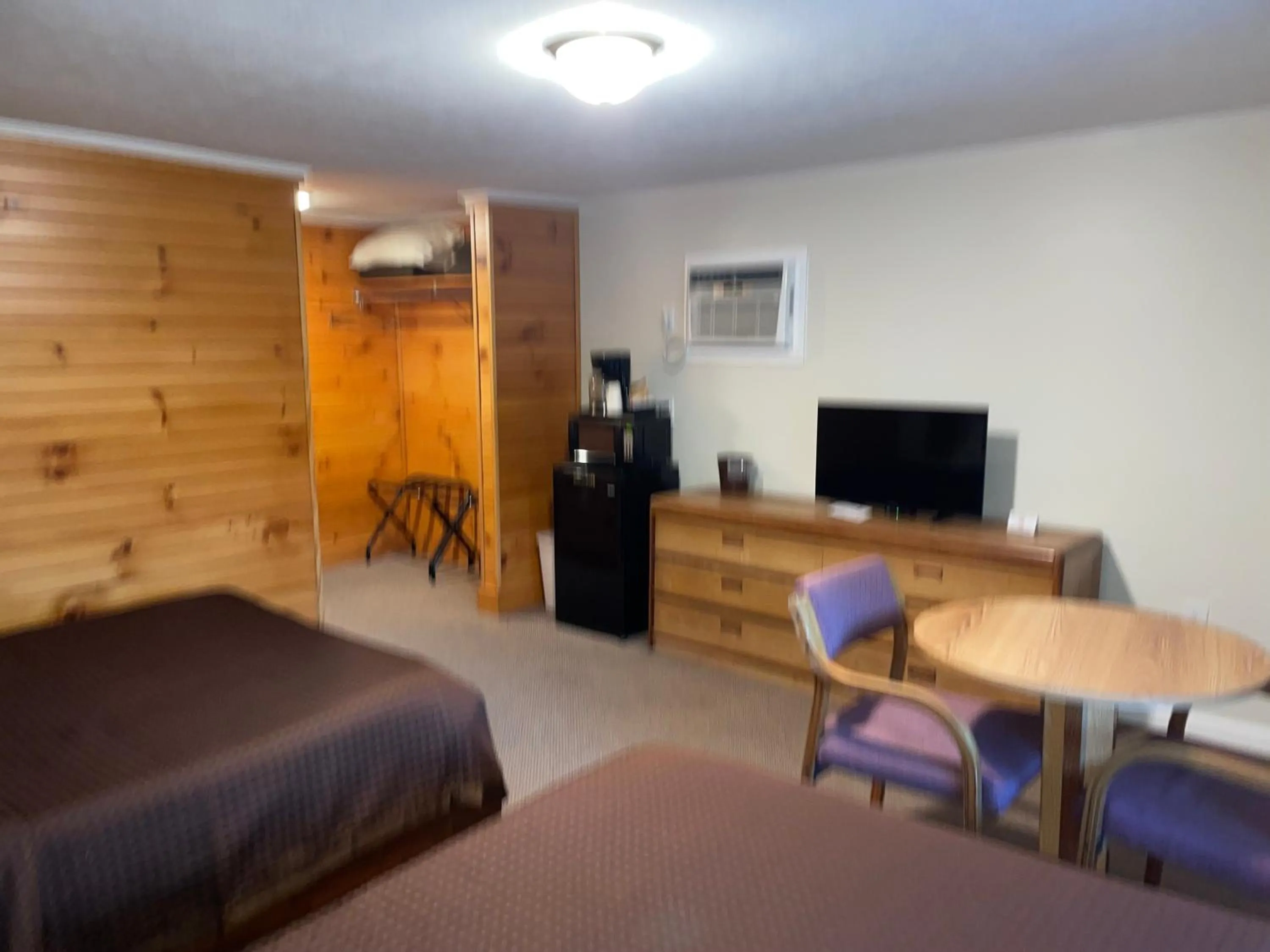 A Holiday Motel - Maggie Valley