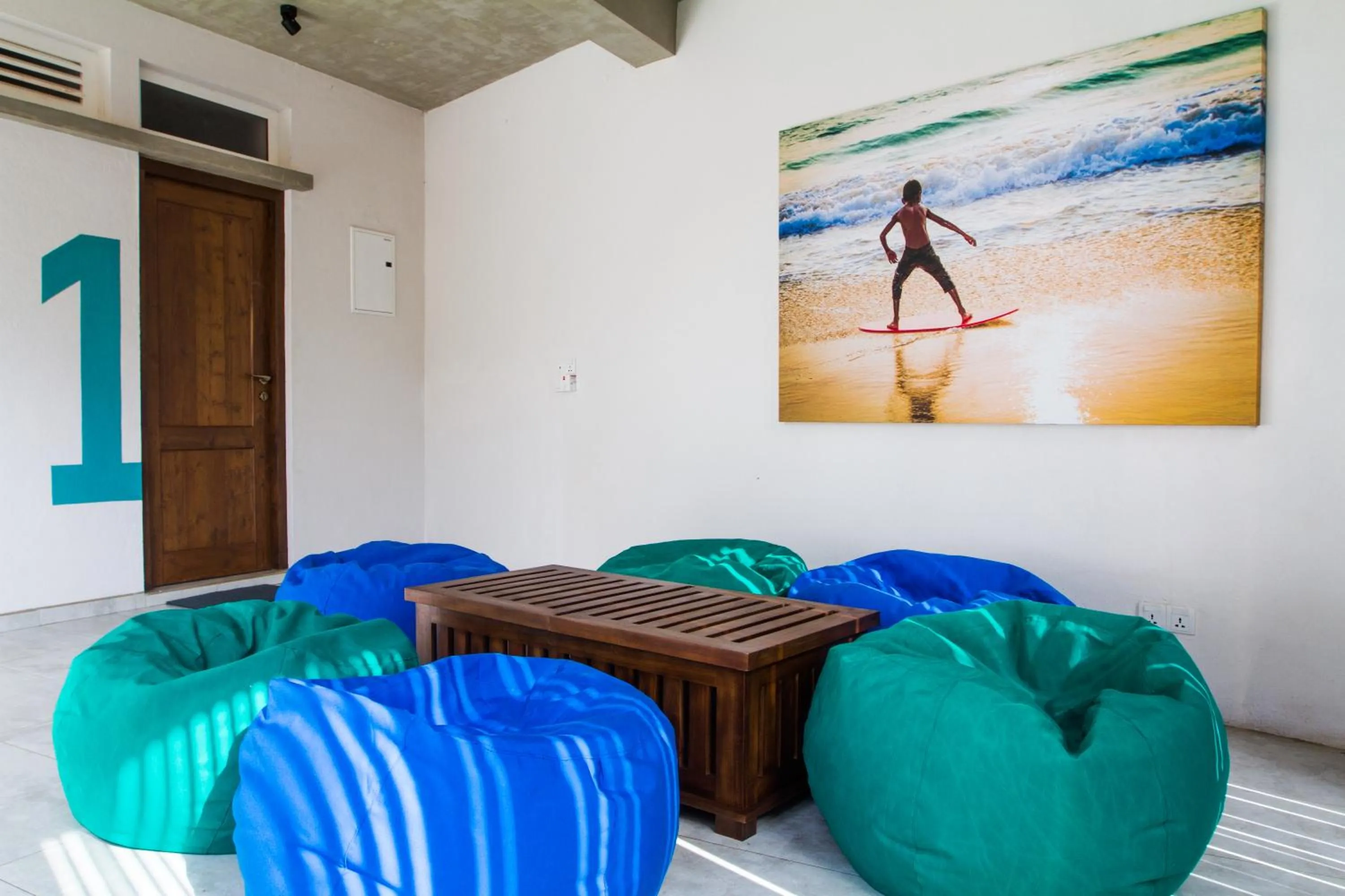 Communal lounge/ TV room in Lazy Koala