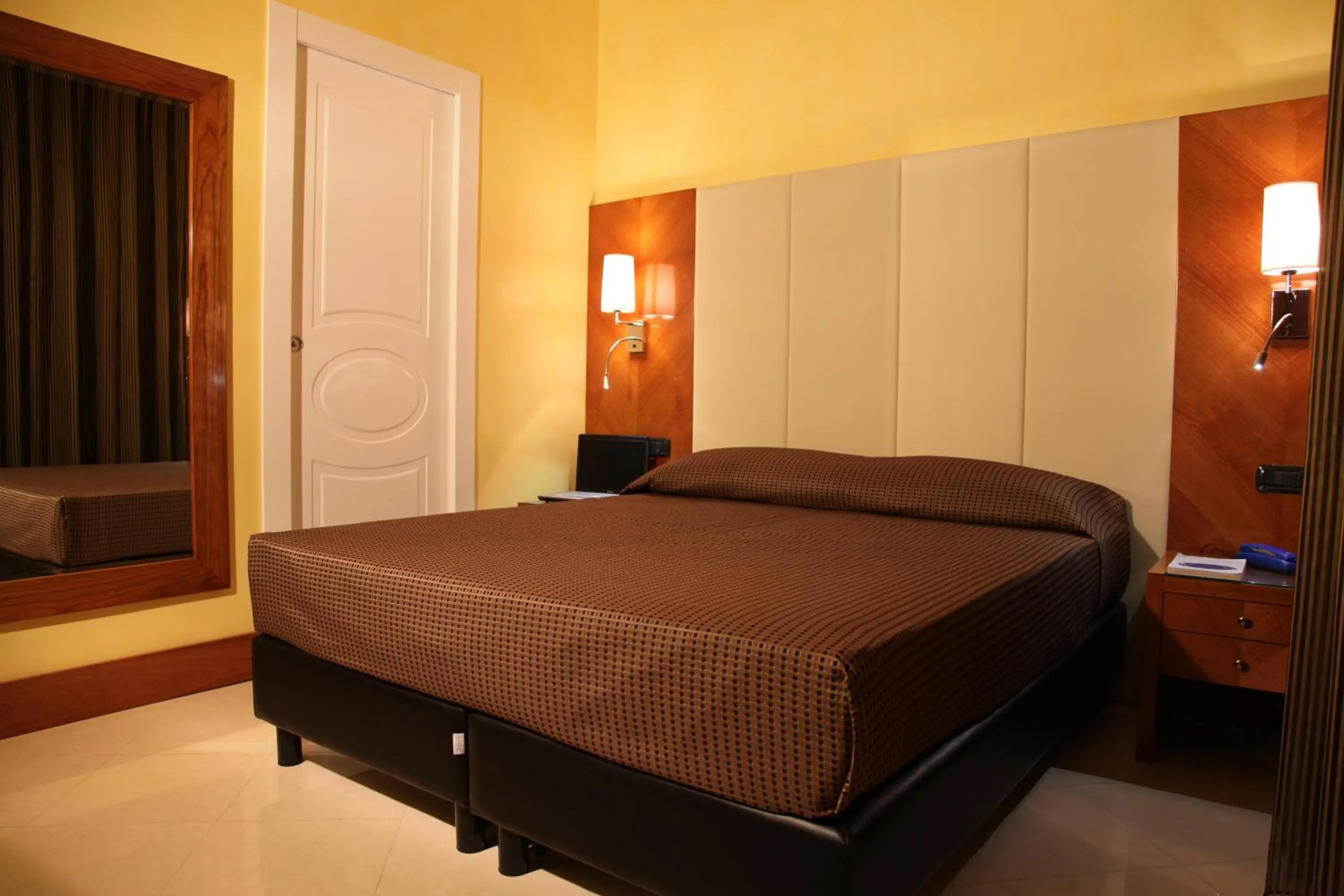 Photo of the whole room, Bed in Federica's Home