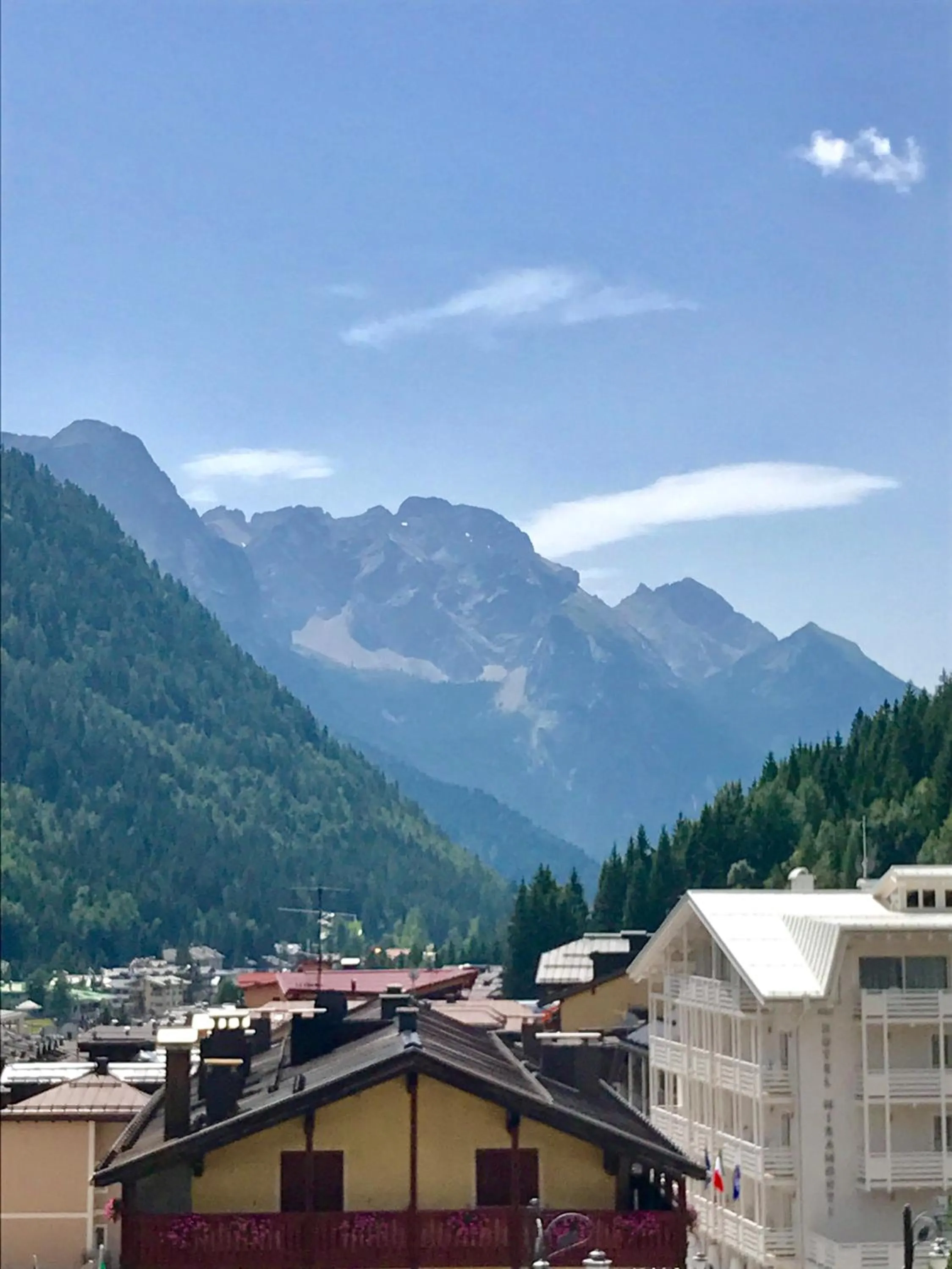 Property building in Hotel Zeni