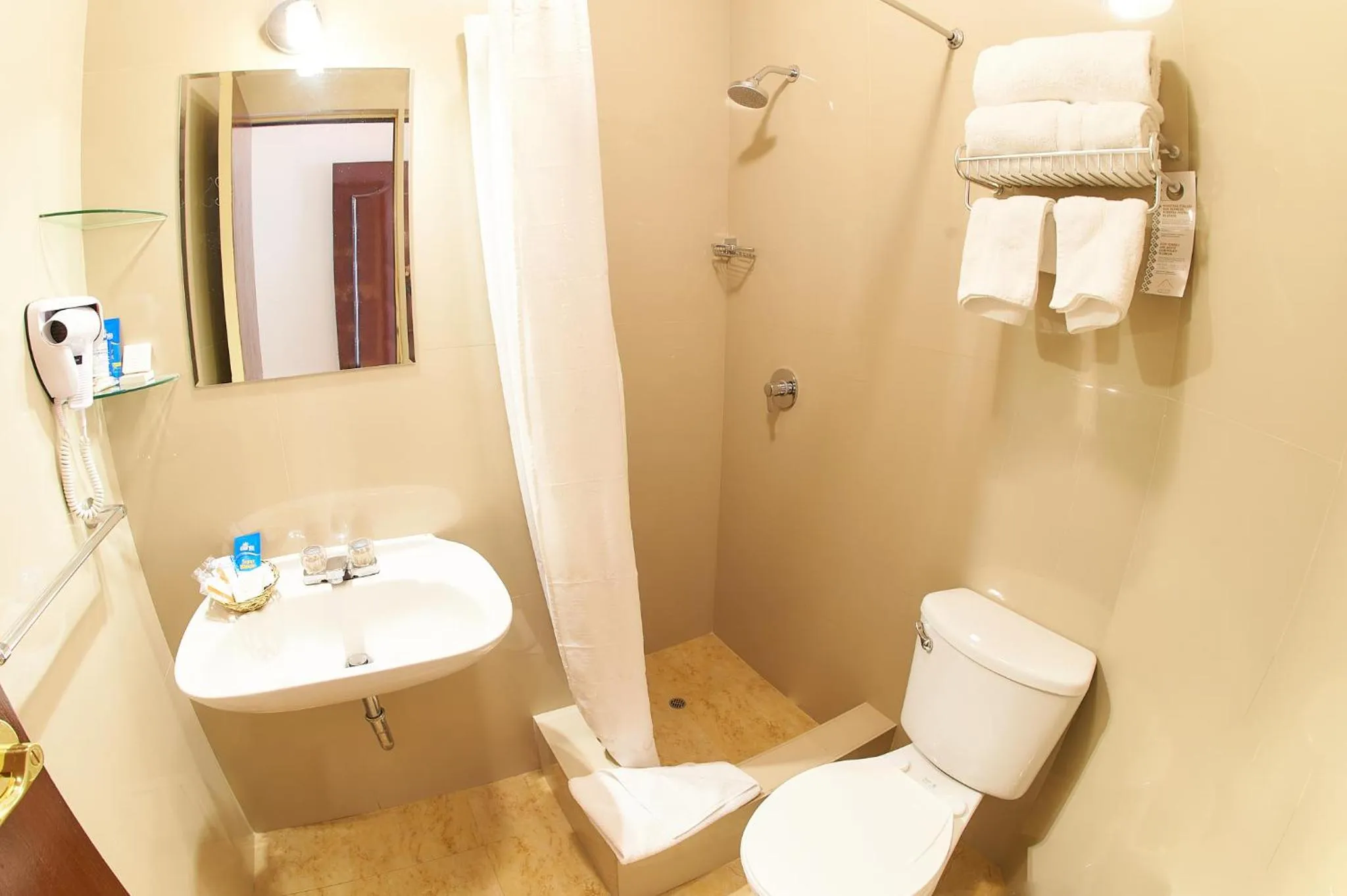 Bathroom in Hotel Los Tambos Colonial