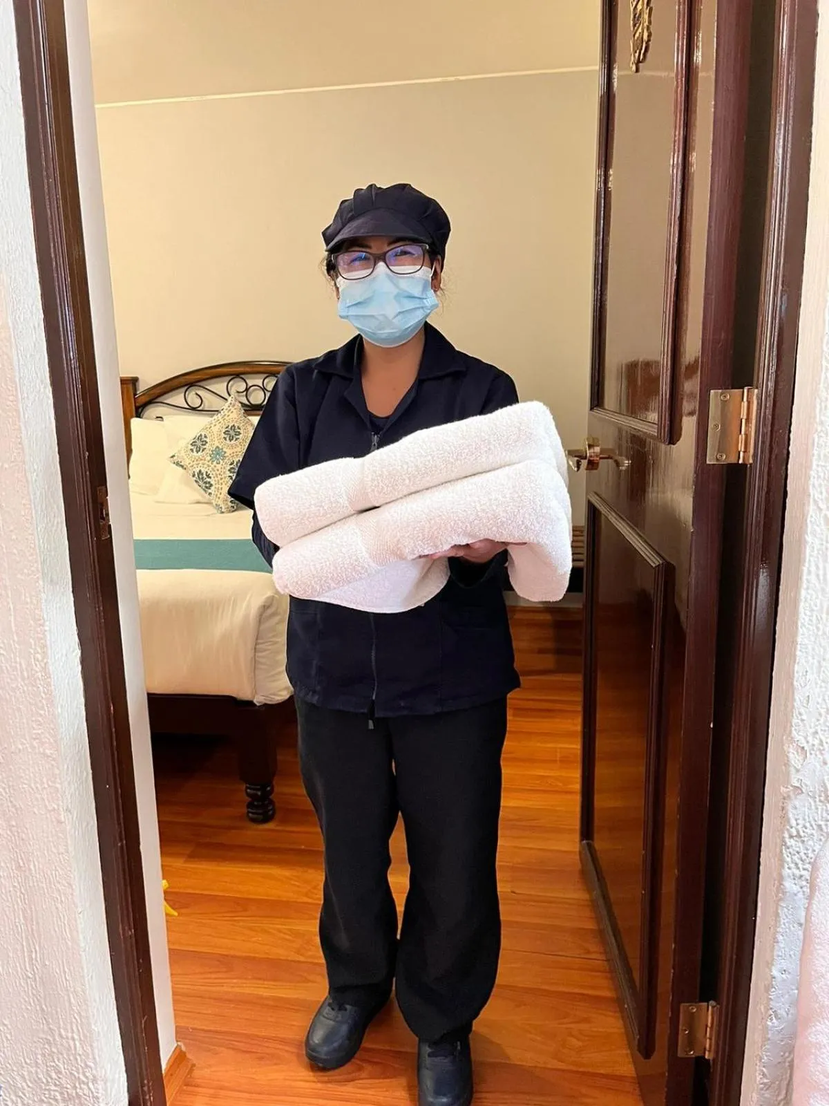 room service, Bed in Hotel Los Tambos Colonial