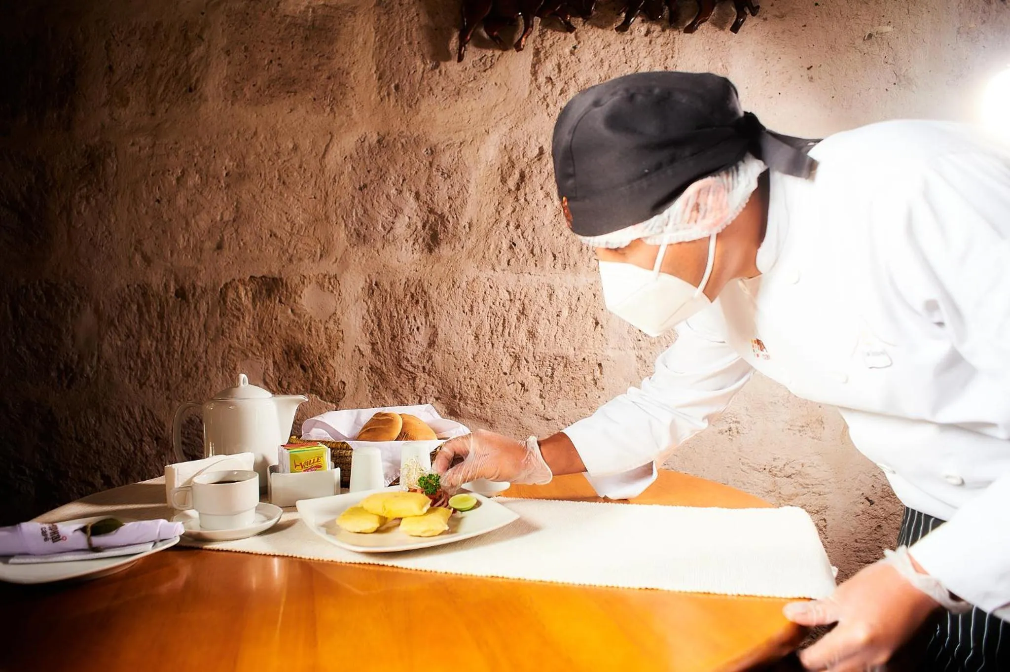 Food and drinks in Hotel Los Tambos Colonial