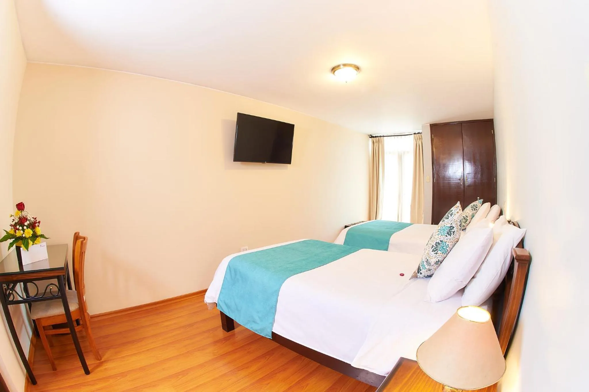 Photo of the whole room, Bed in Hotel Los Tambos Colonial