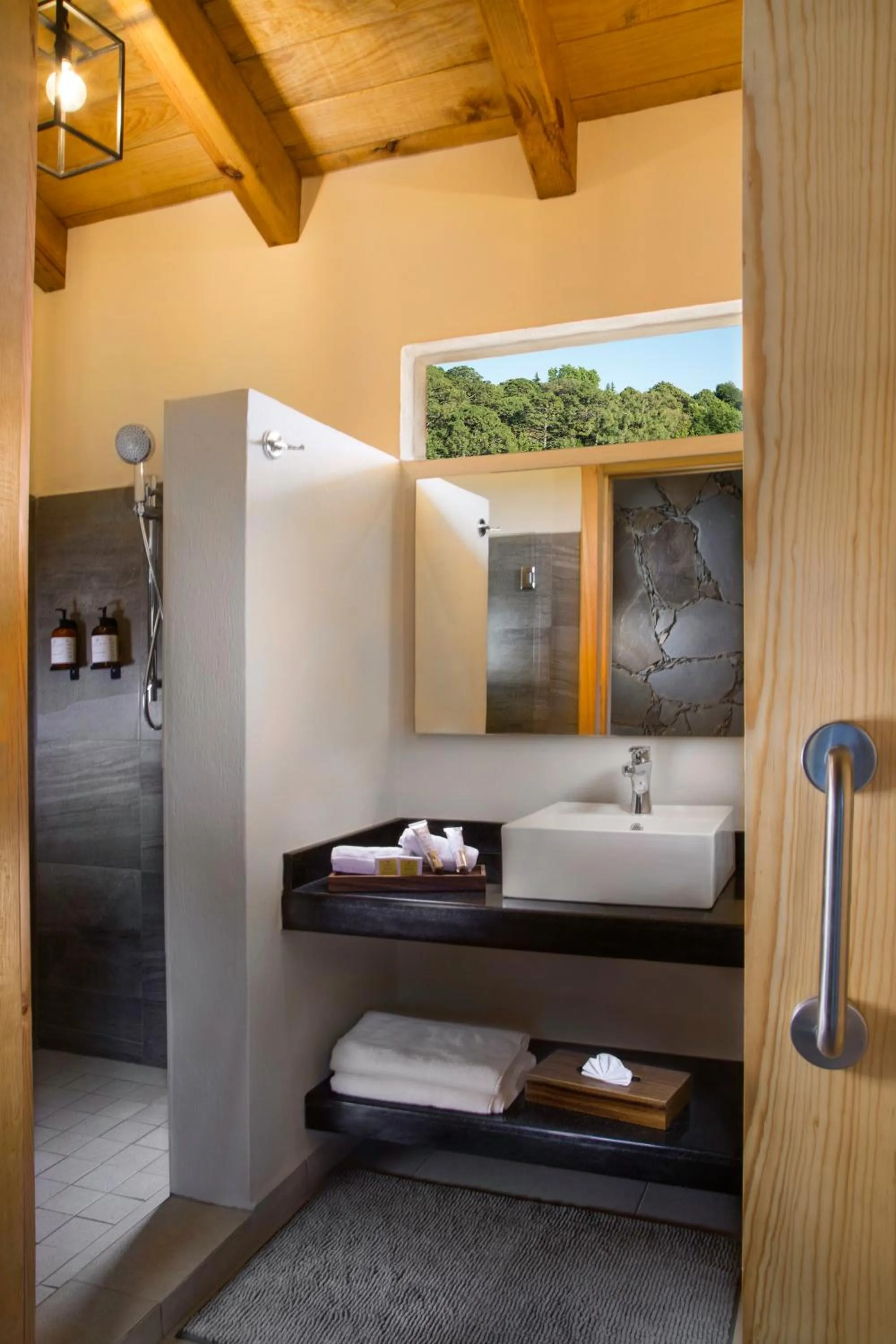 Bathroom, Bed in Bosque Escondido