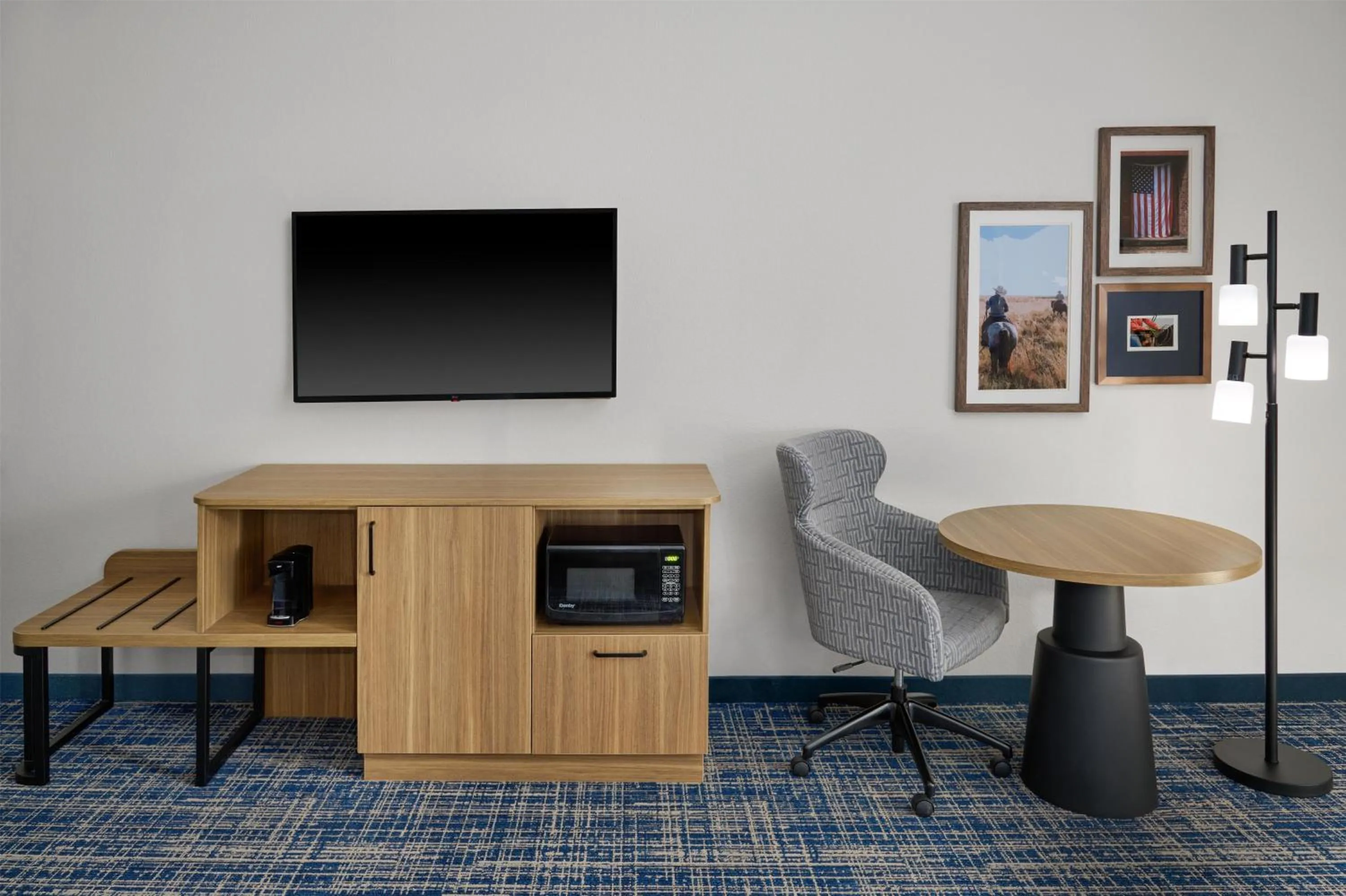 Bedroom in Hampton Inn Vernon