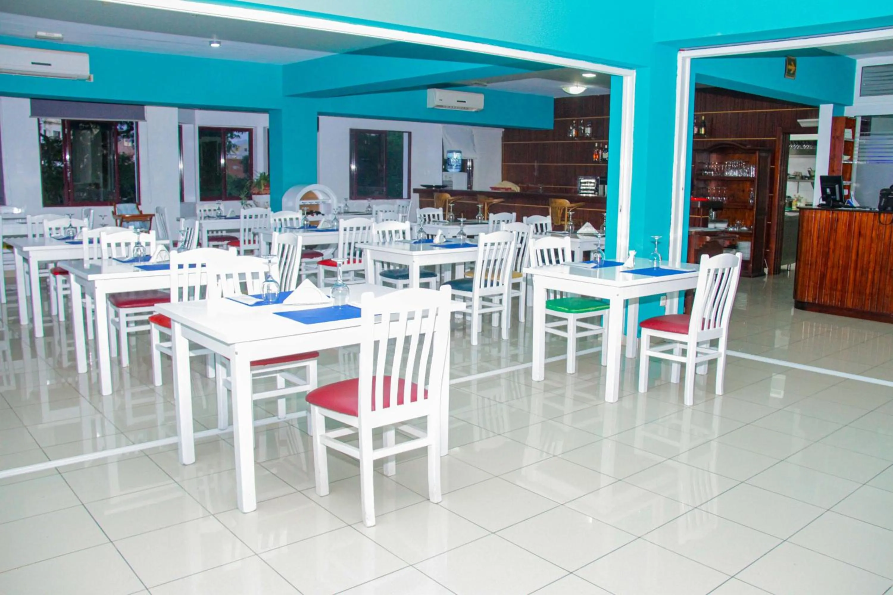 Restaurant/places to eat in Hotel LIVVO Don Paco