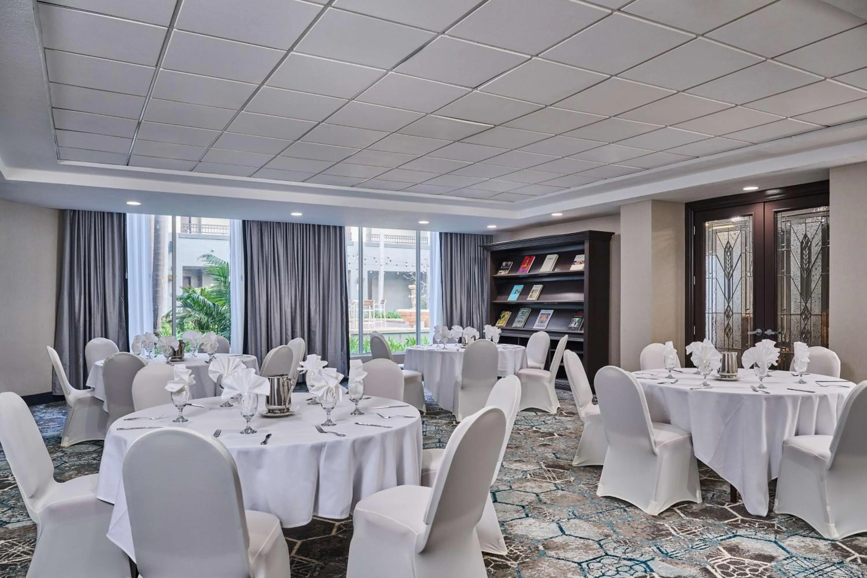 Meeting/conference room in DoubleTree by Hilton Chatsworth