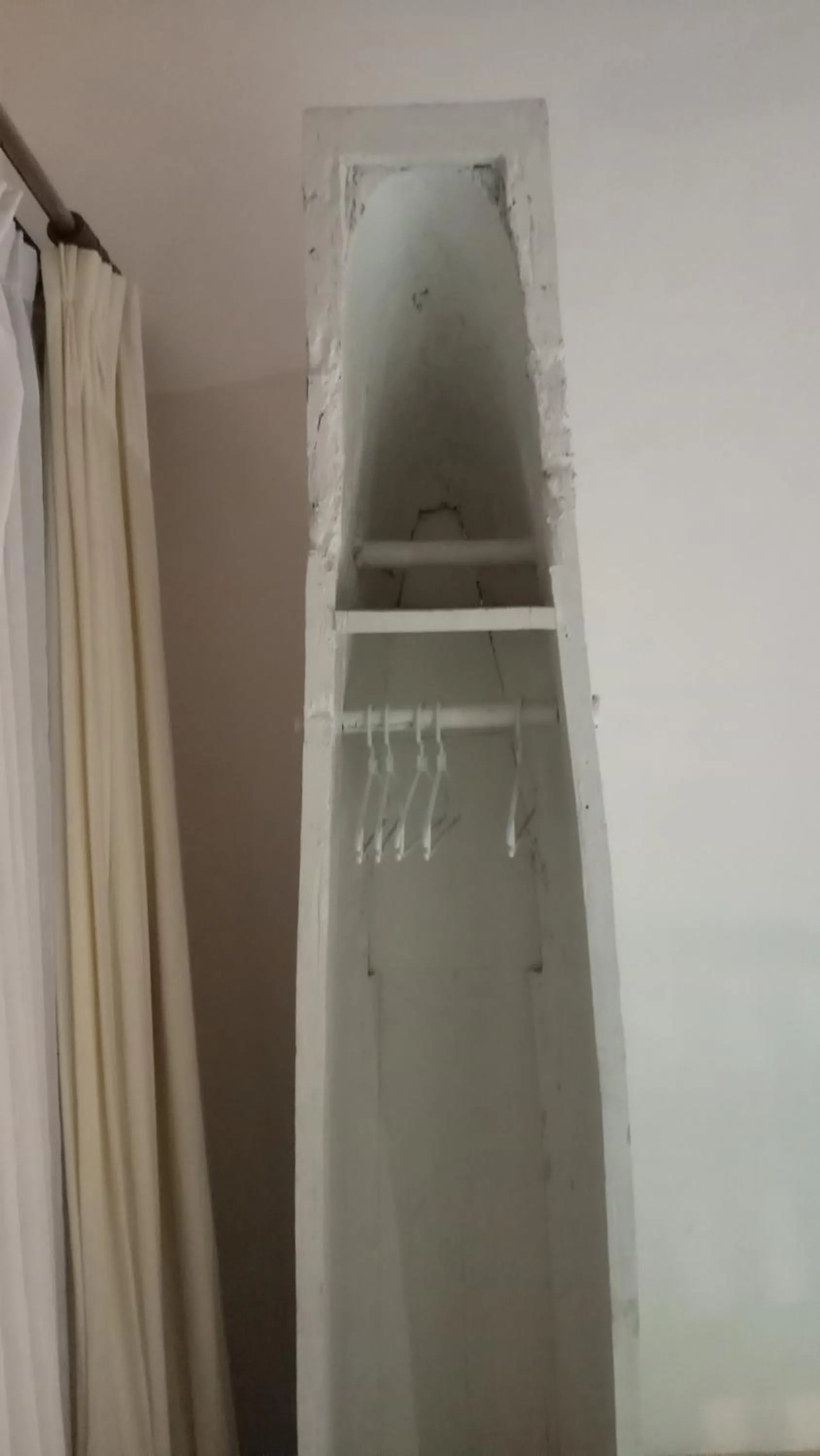 Decorative detail in Jemeluk Beach Bungalows